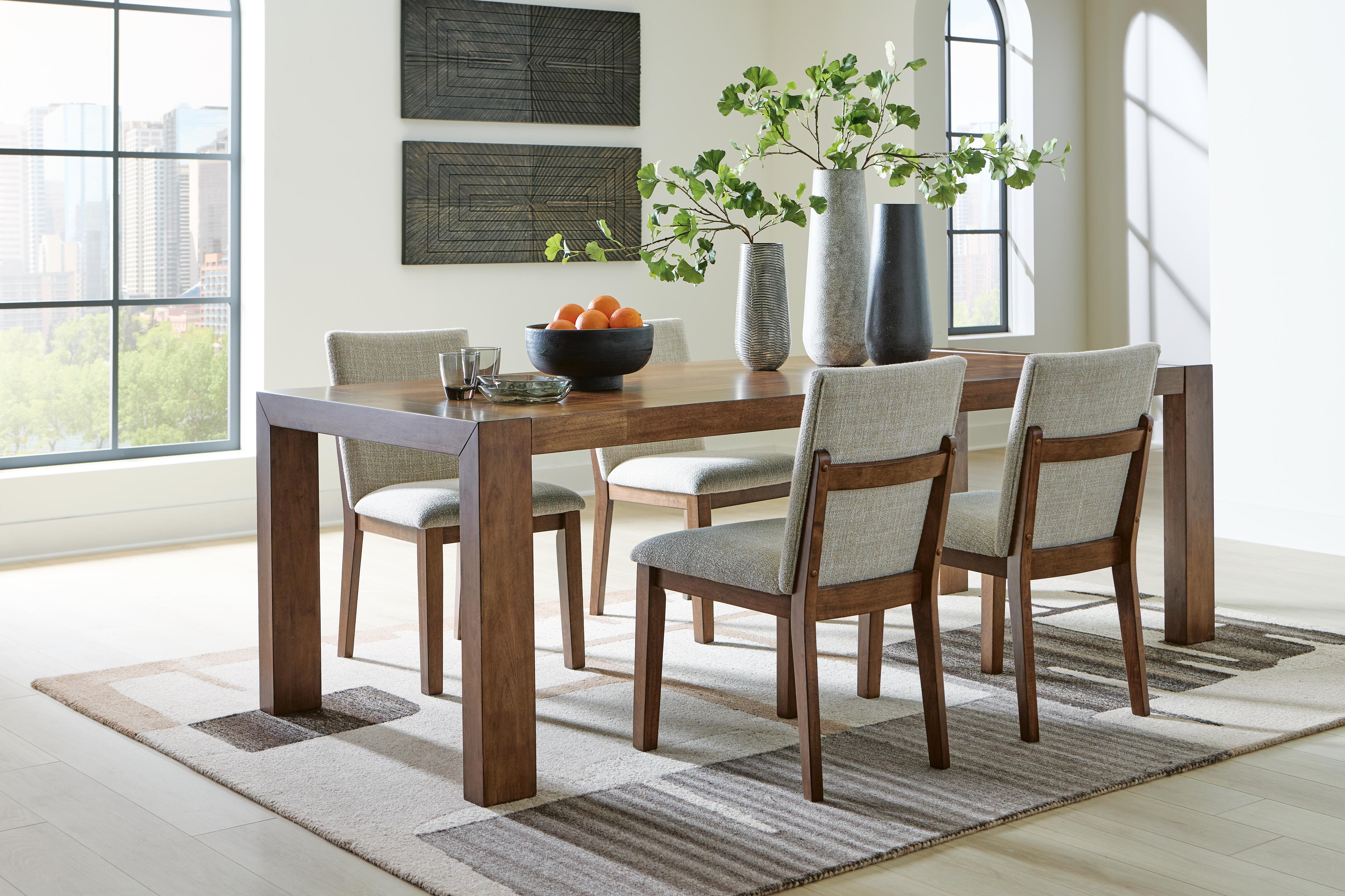 Mesa de comedor Kraeburn y 4 sillas - image 1