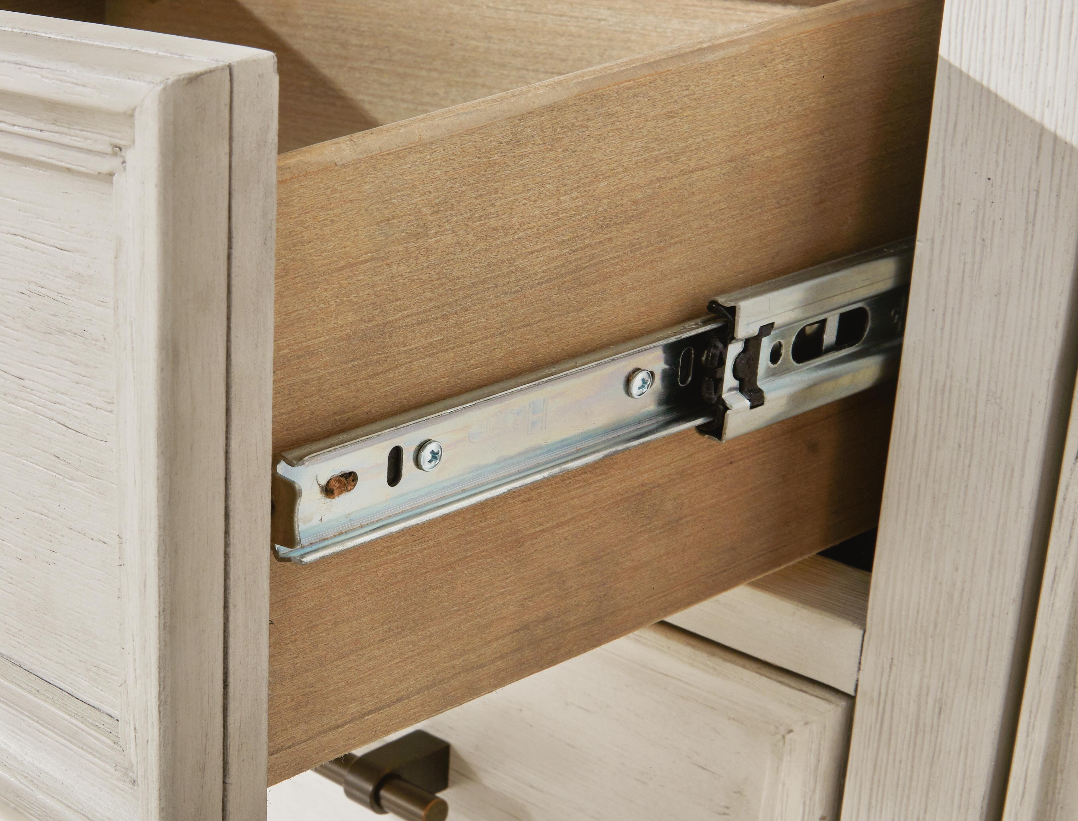 Shaybrock Dining Server - image 7