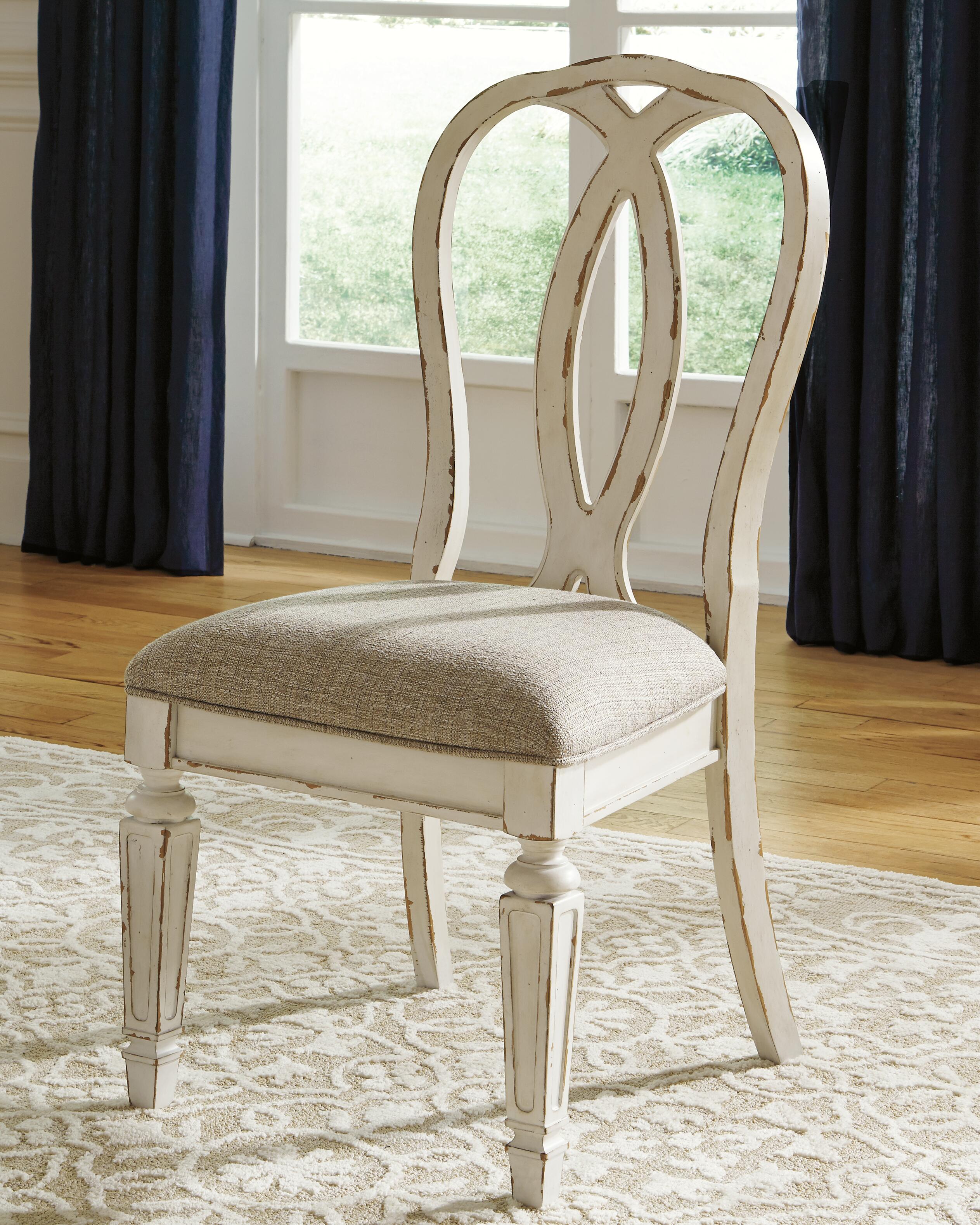 Realyn Ribbon Back Dining Chair | Ashley