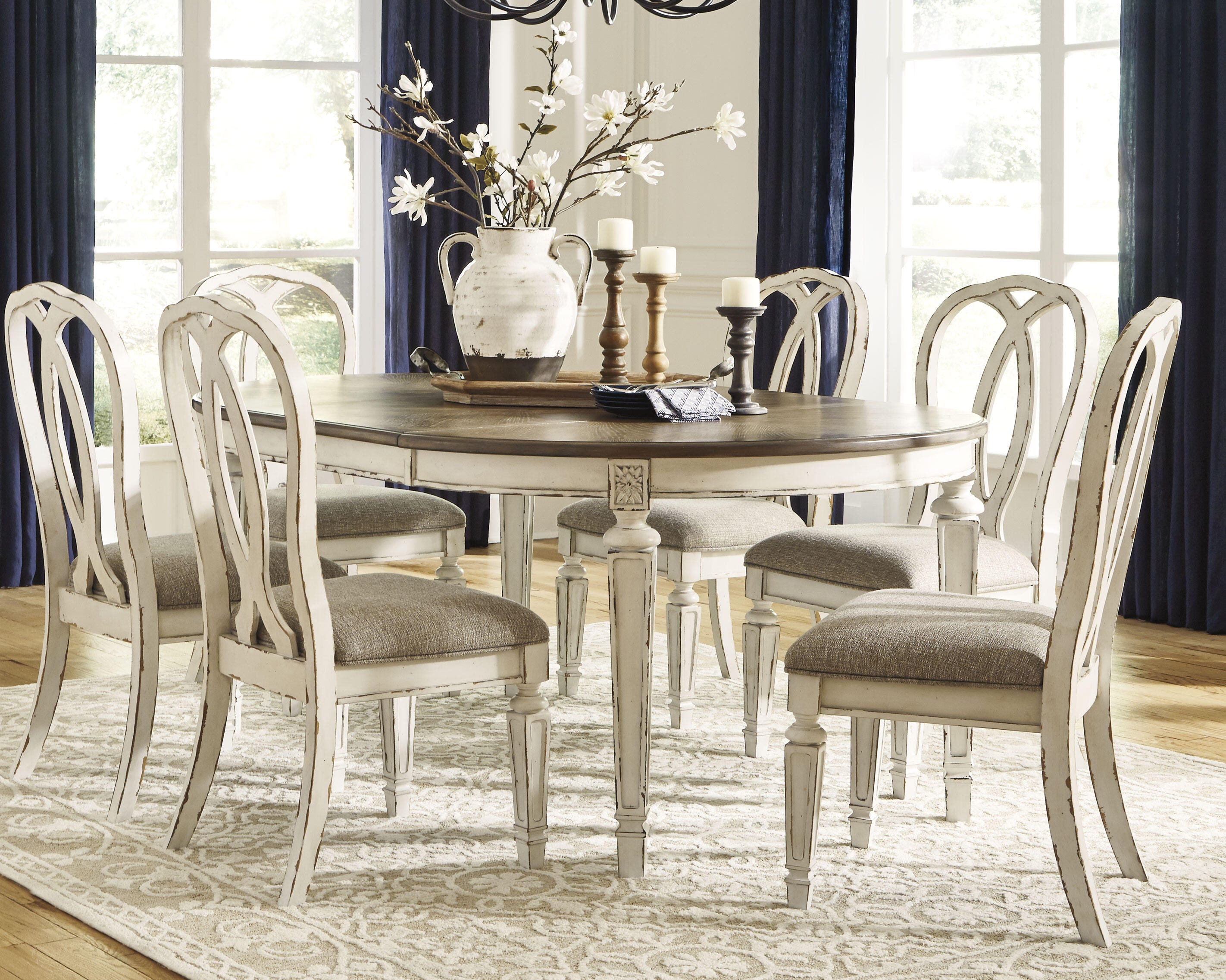 Mesa de comedor Realyn con 6 sillas y aparador - image 1