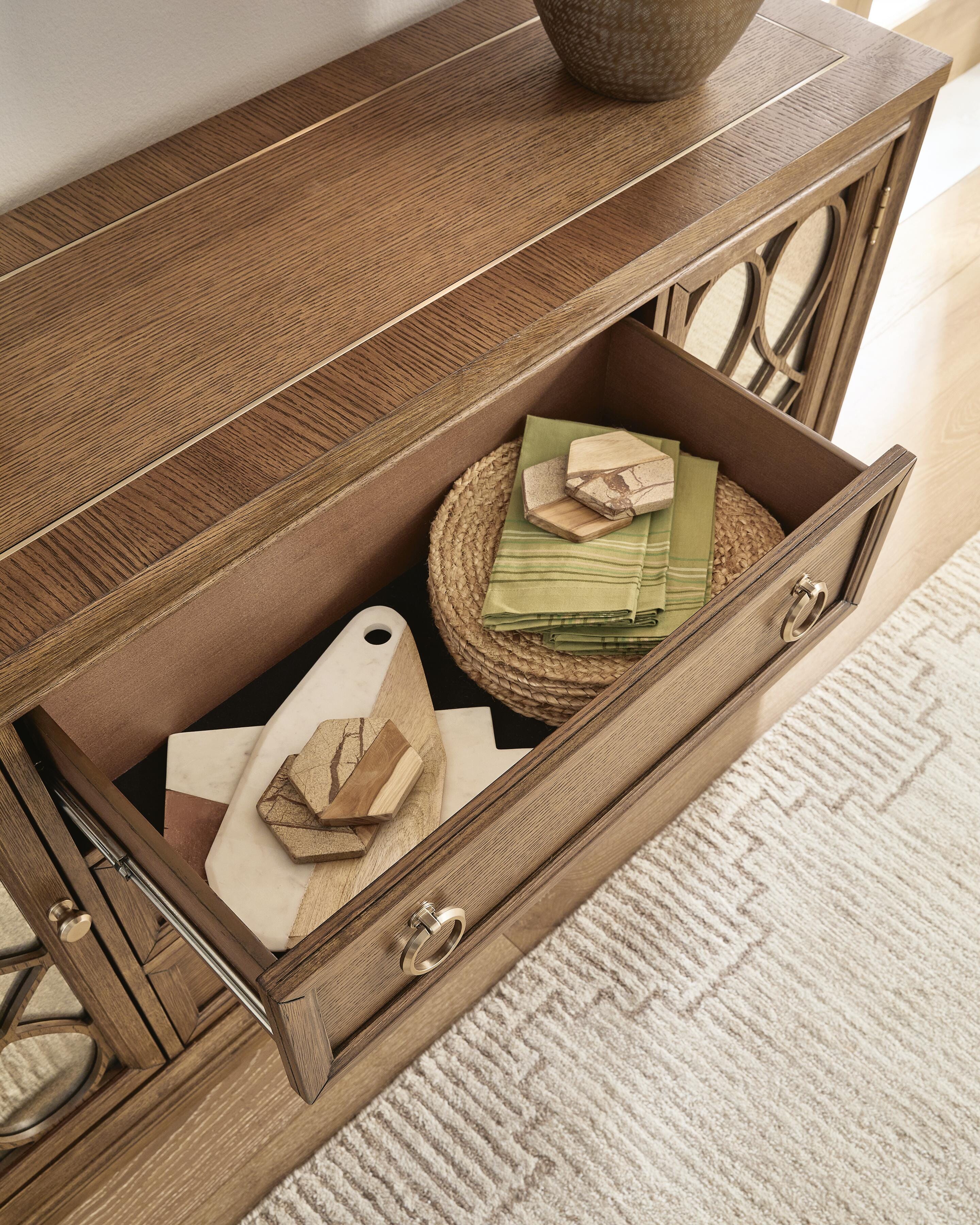 Jorlaina Dining Server - image 6