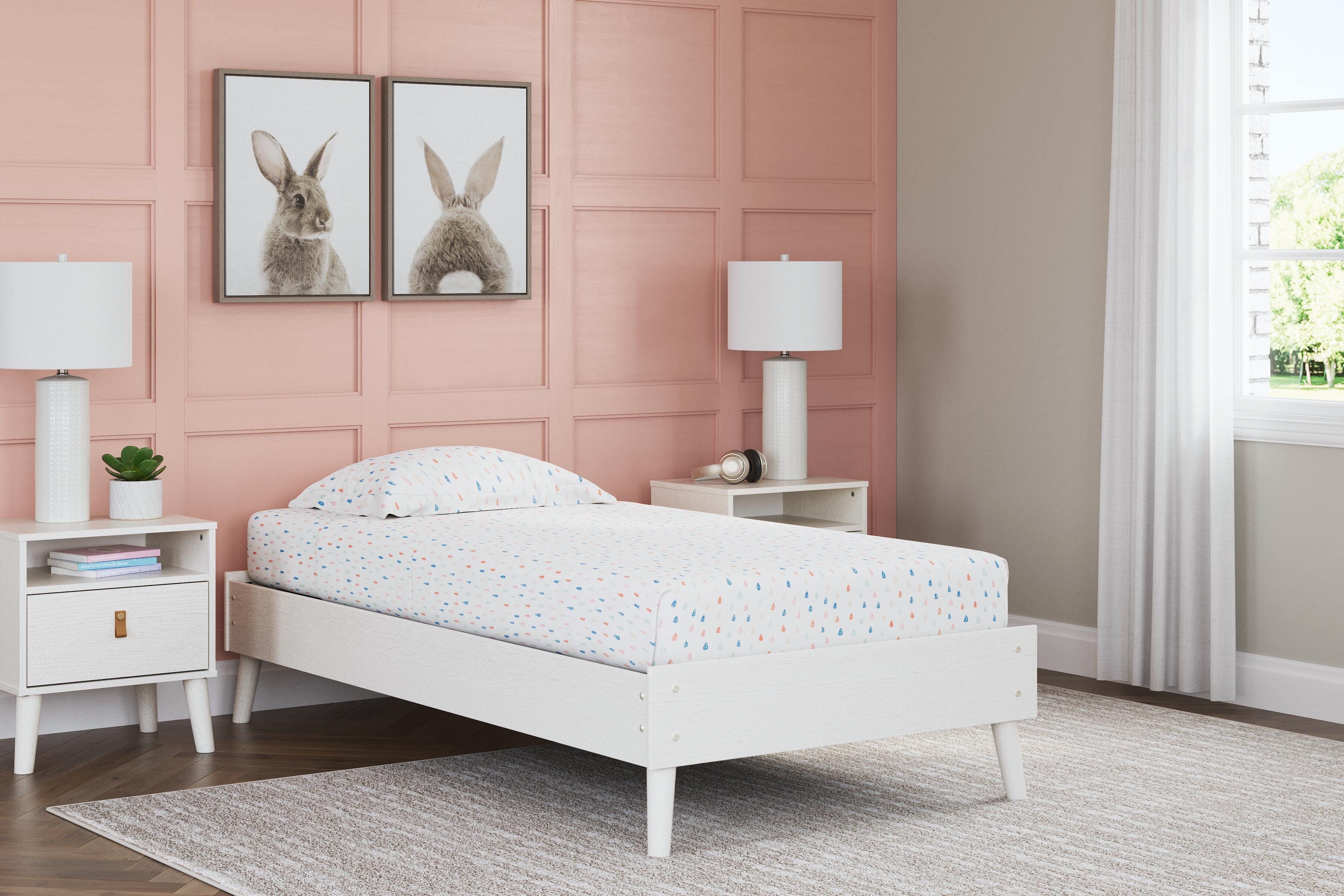 Aprilyn Twin Platform Bed, White, large