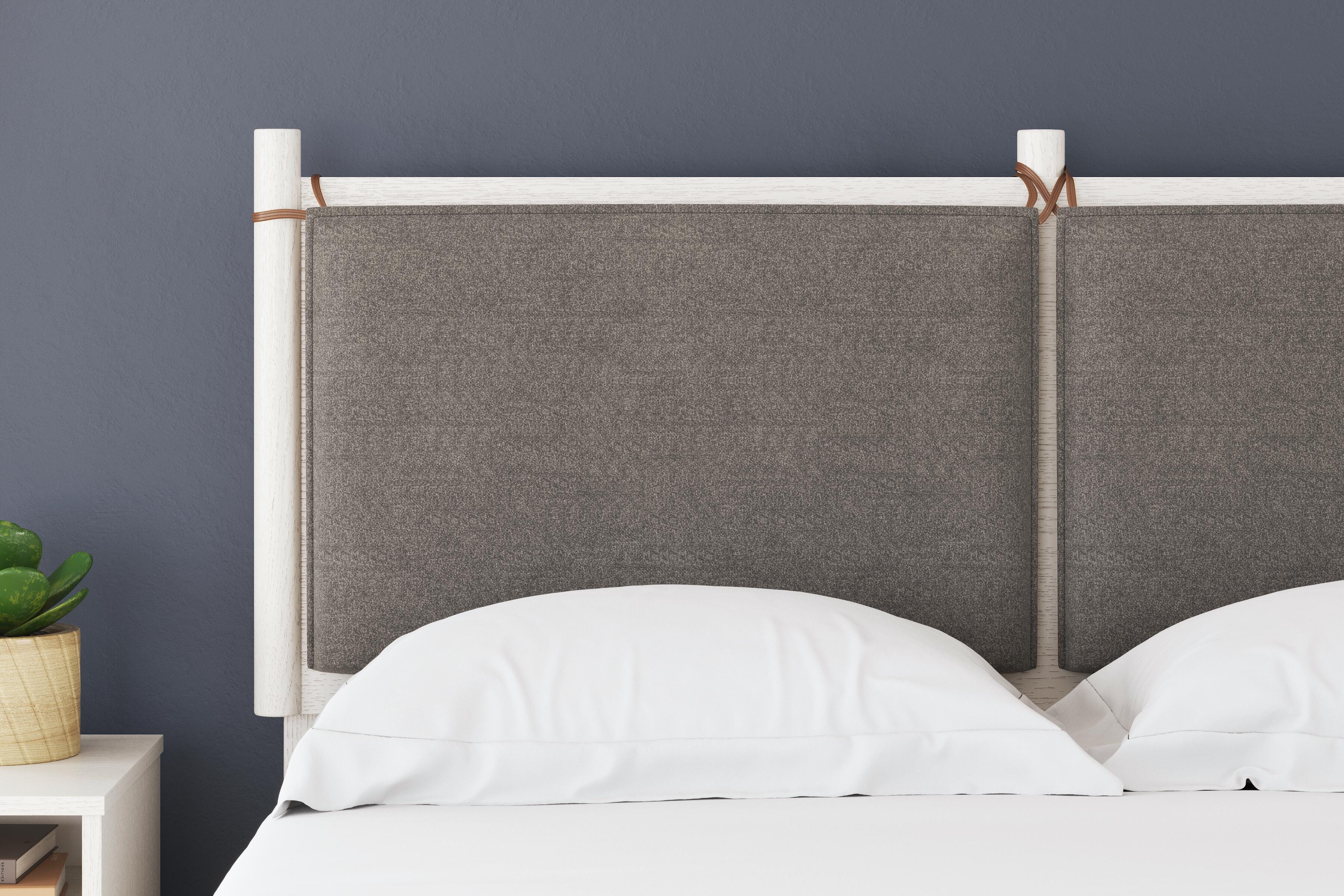 Aprilyn Full Panel Bed, White, large