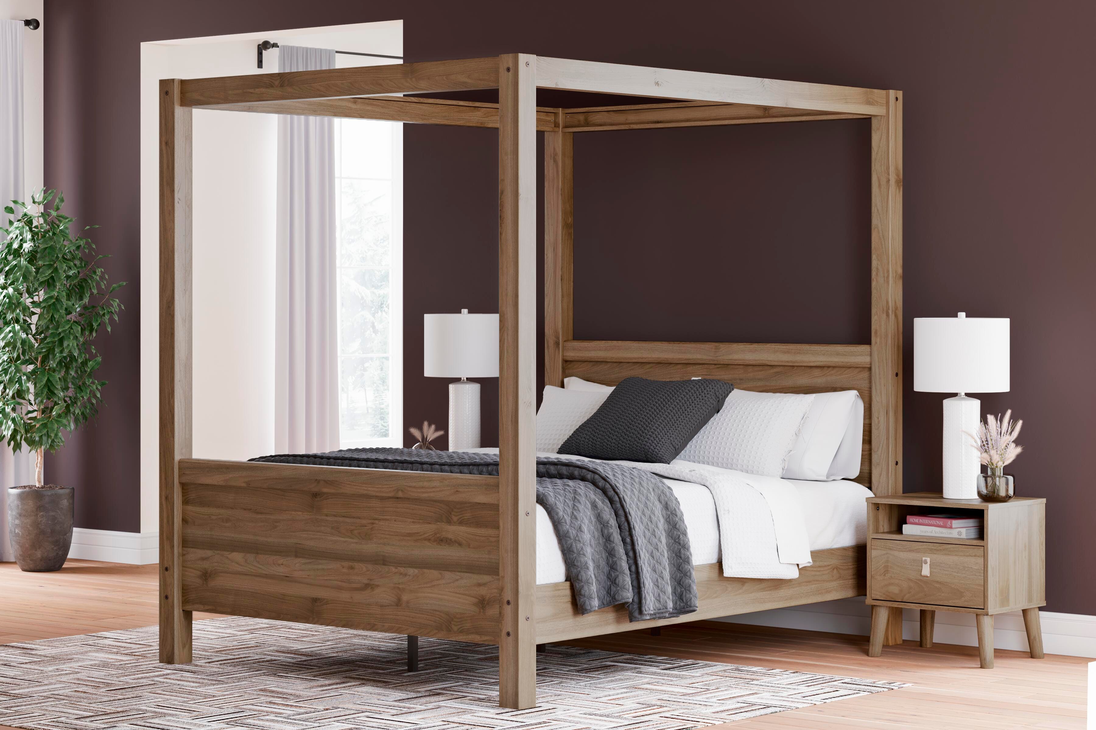 Aprilyn Queen Canopy Bed, Honey, large