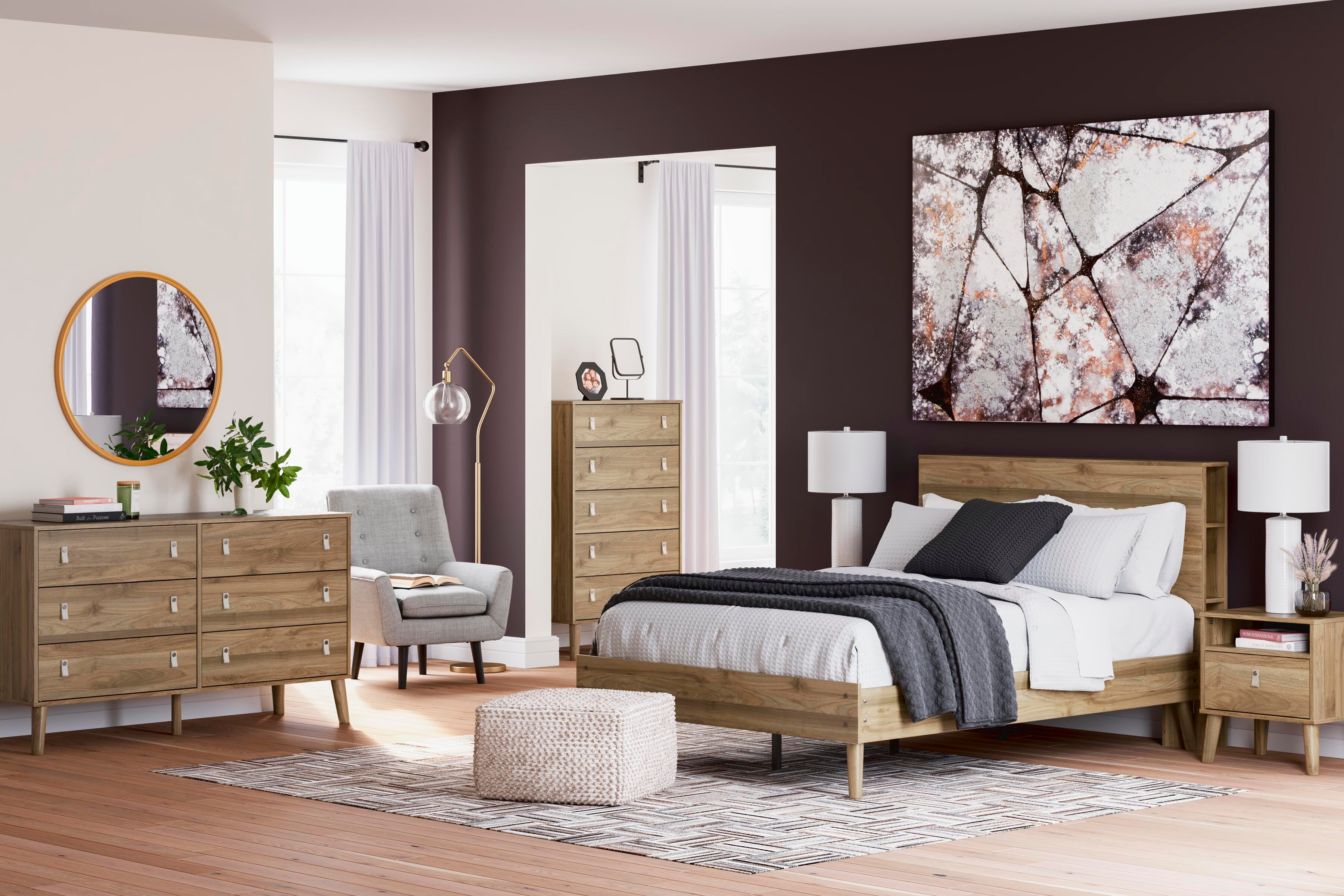 Aprilyn Chest of Drawers, Honey, large