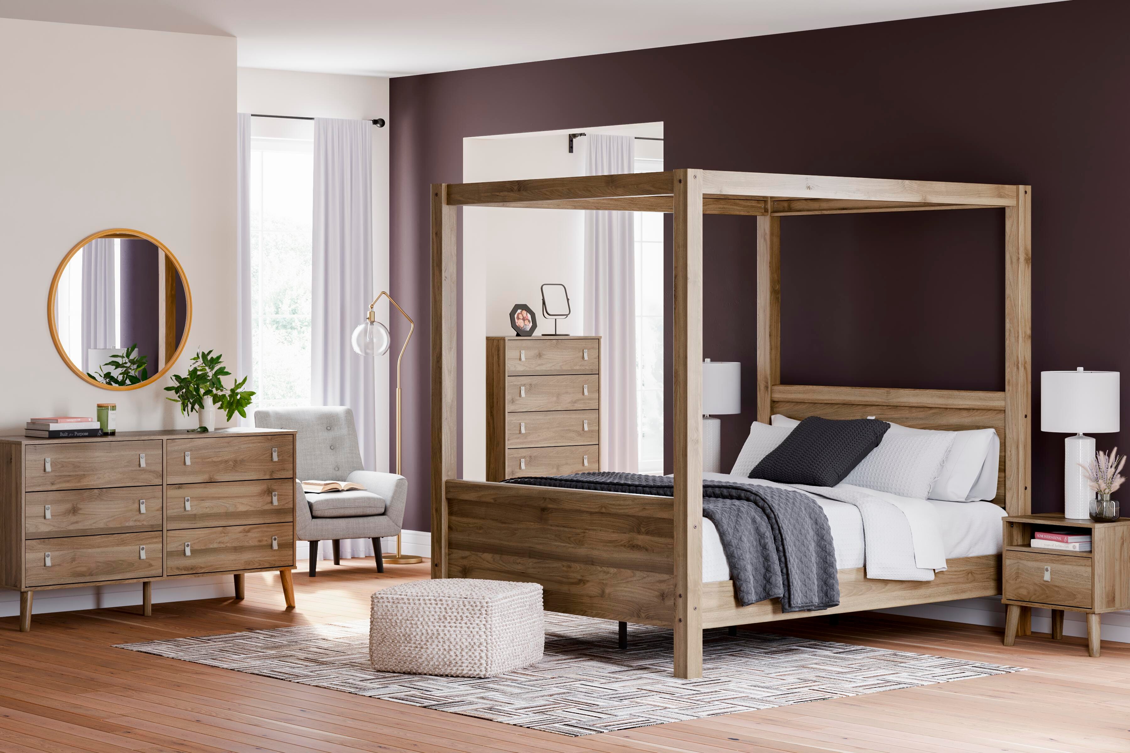 Aprilyn Queen Canopy Bed, Honey, large