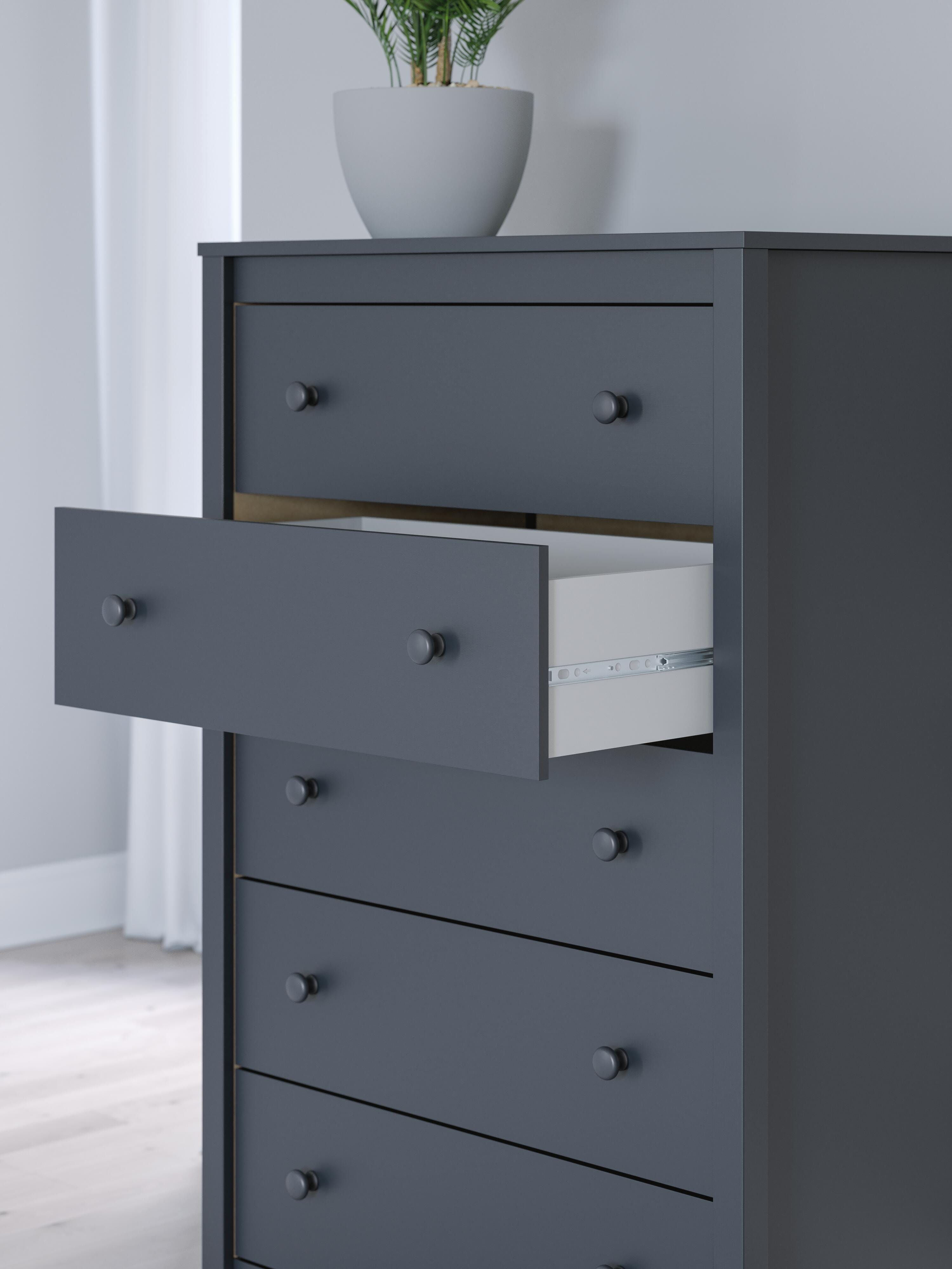 Simmenfort Chest of Drawers - image 10