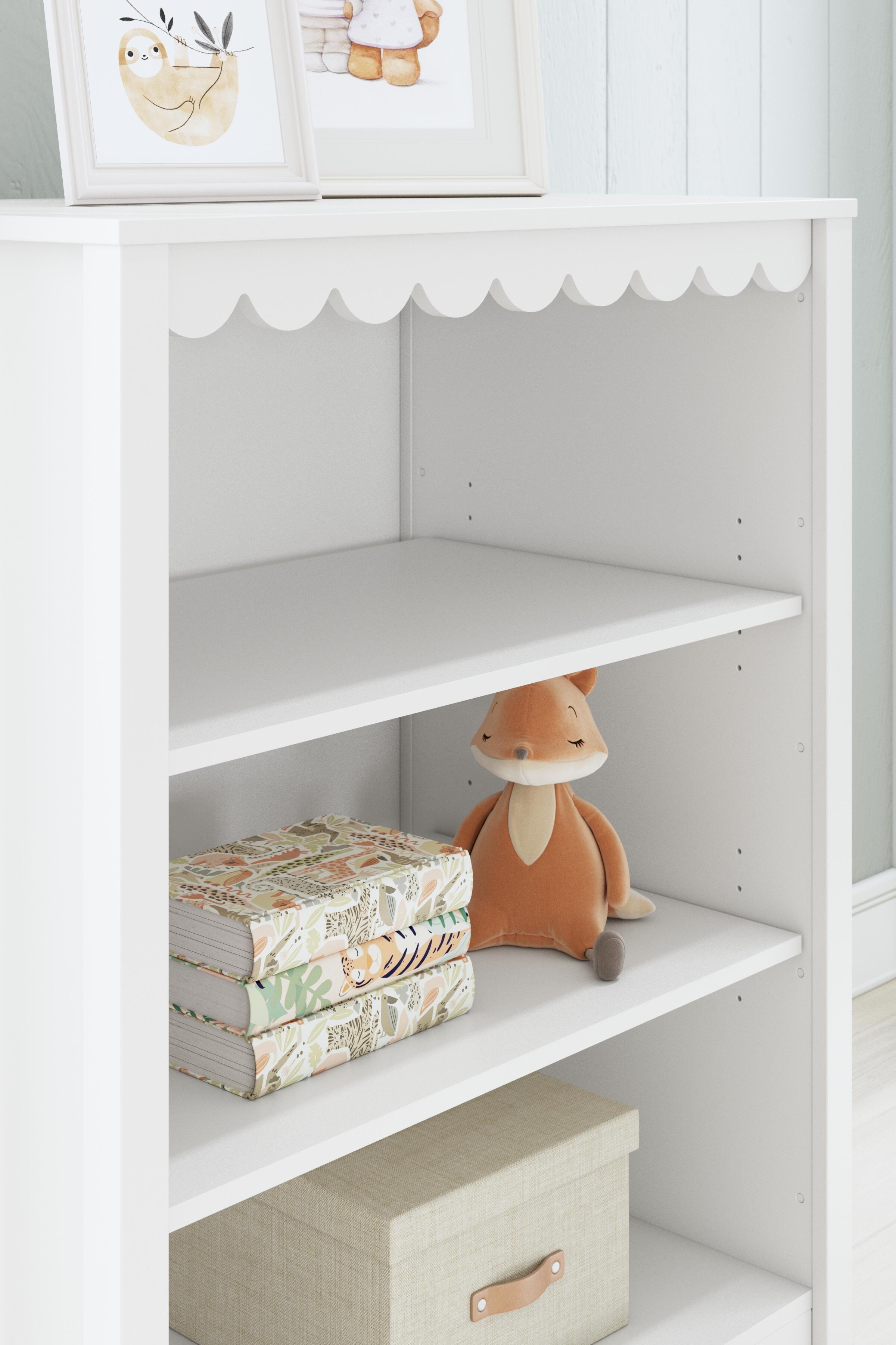 Hallityn Bookcase - image 9