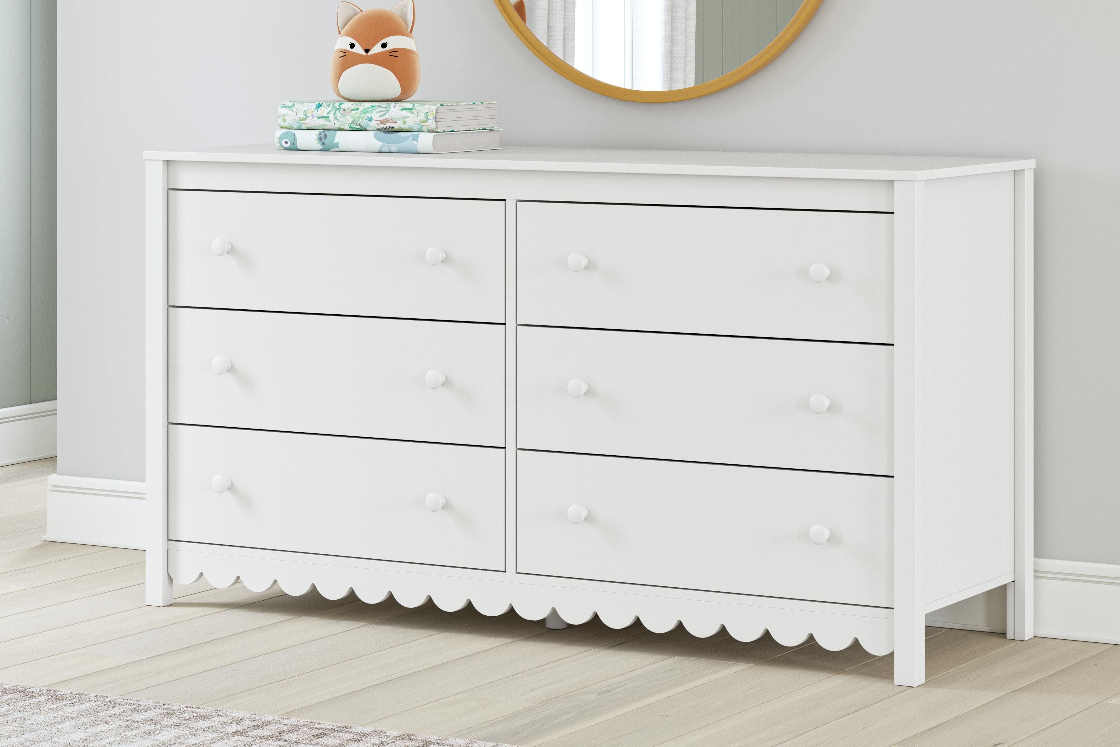 Hallityn Dresser - image 1