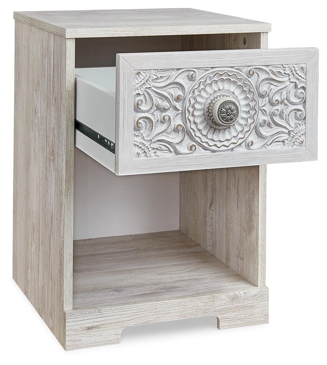 Paxberry Nightstand - image 3