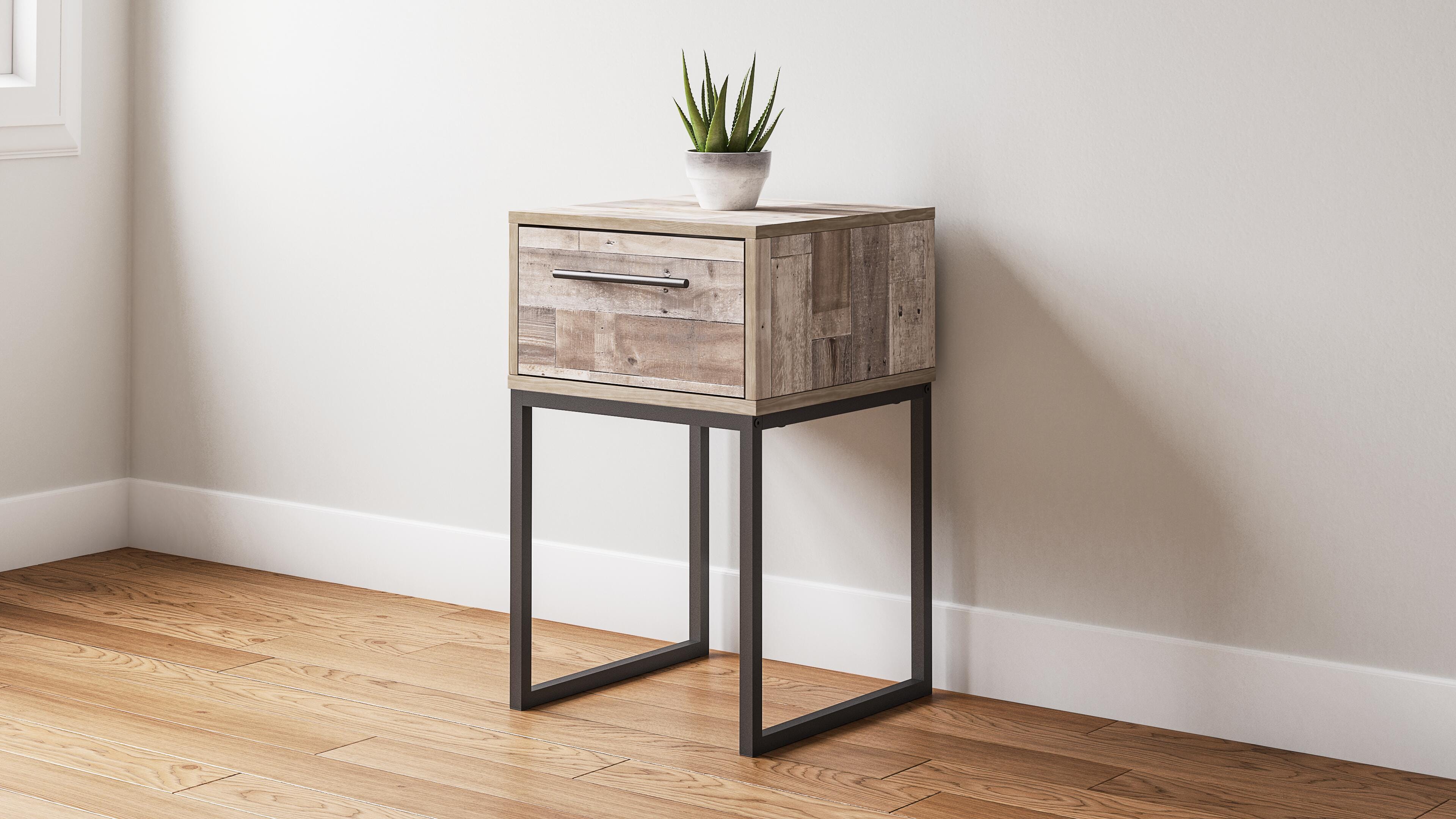Neilsville Nightstand - image 9