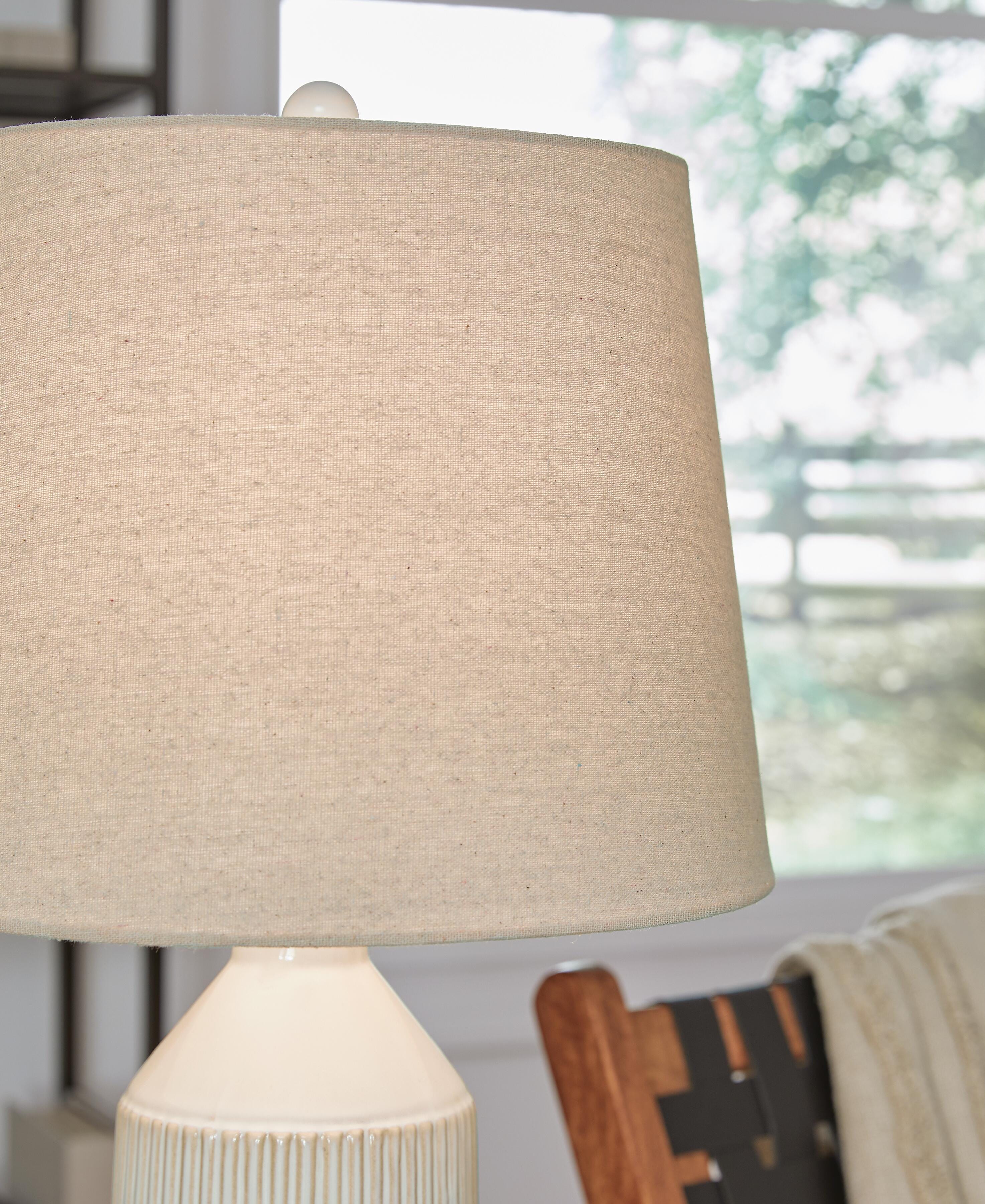 Willport Table Lamp (Set of 2) - image 3