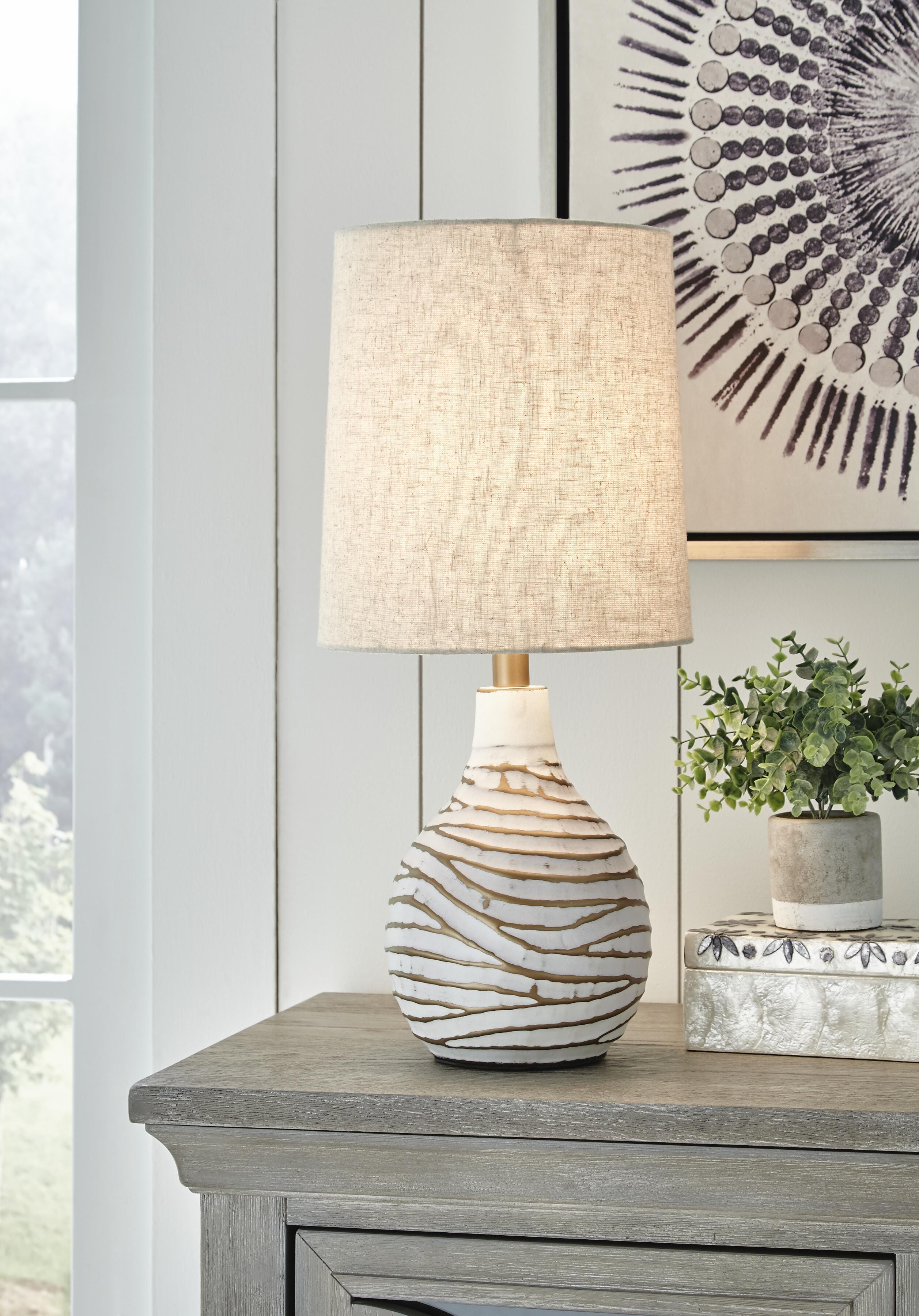 Aleela Table Lamp | Ashley
