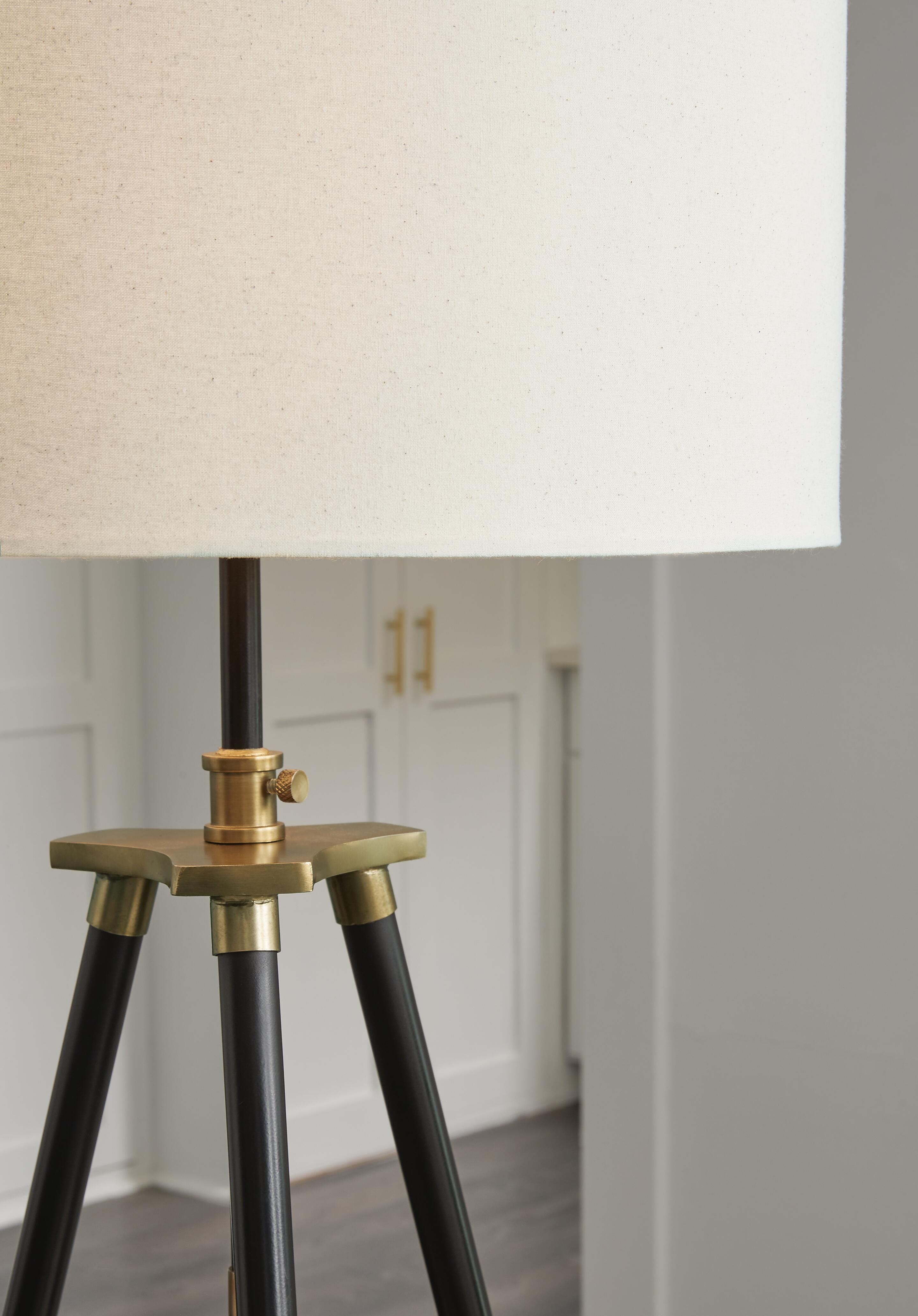 Cashner Floor Lamp - image 3