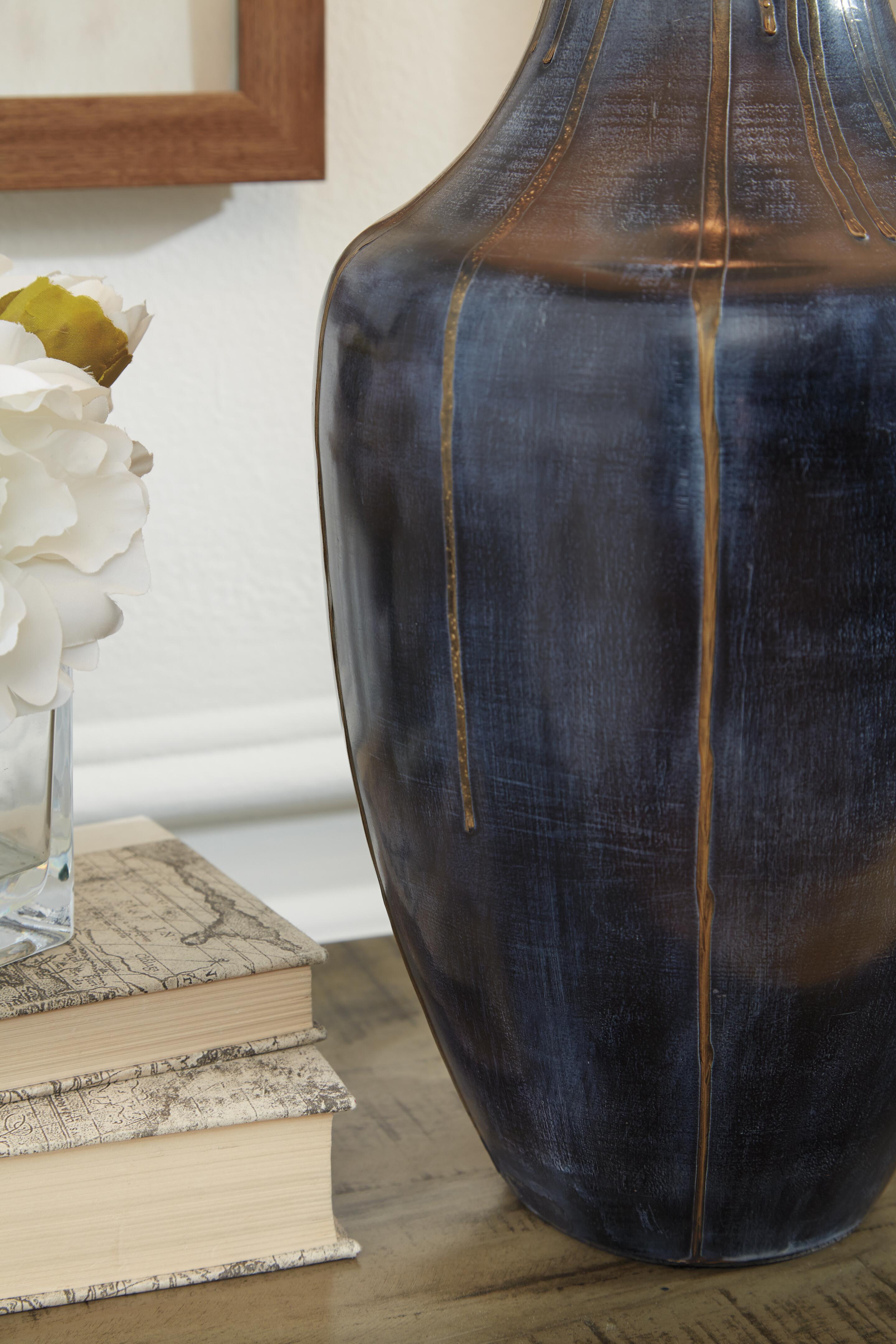Evania Table Lamp - image 5