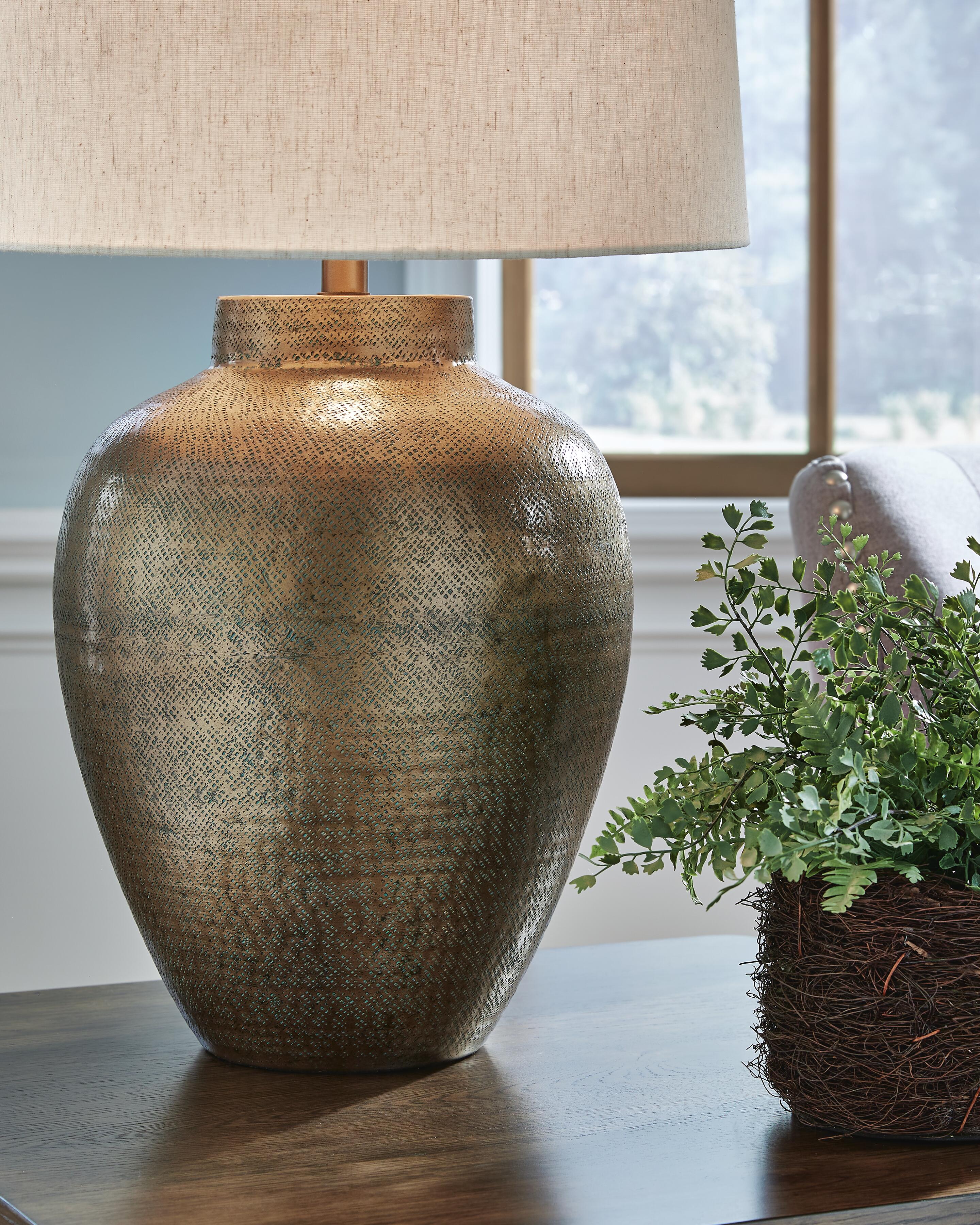 Madney Table Lamp - image 4
