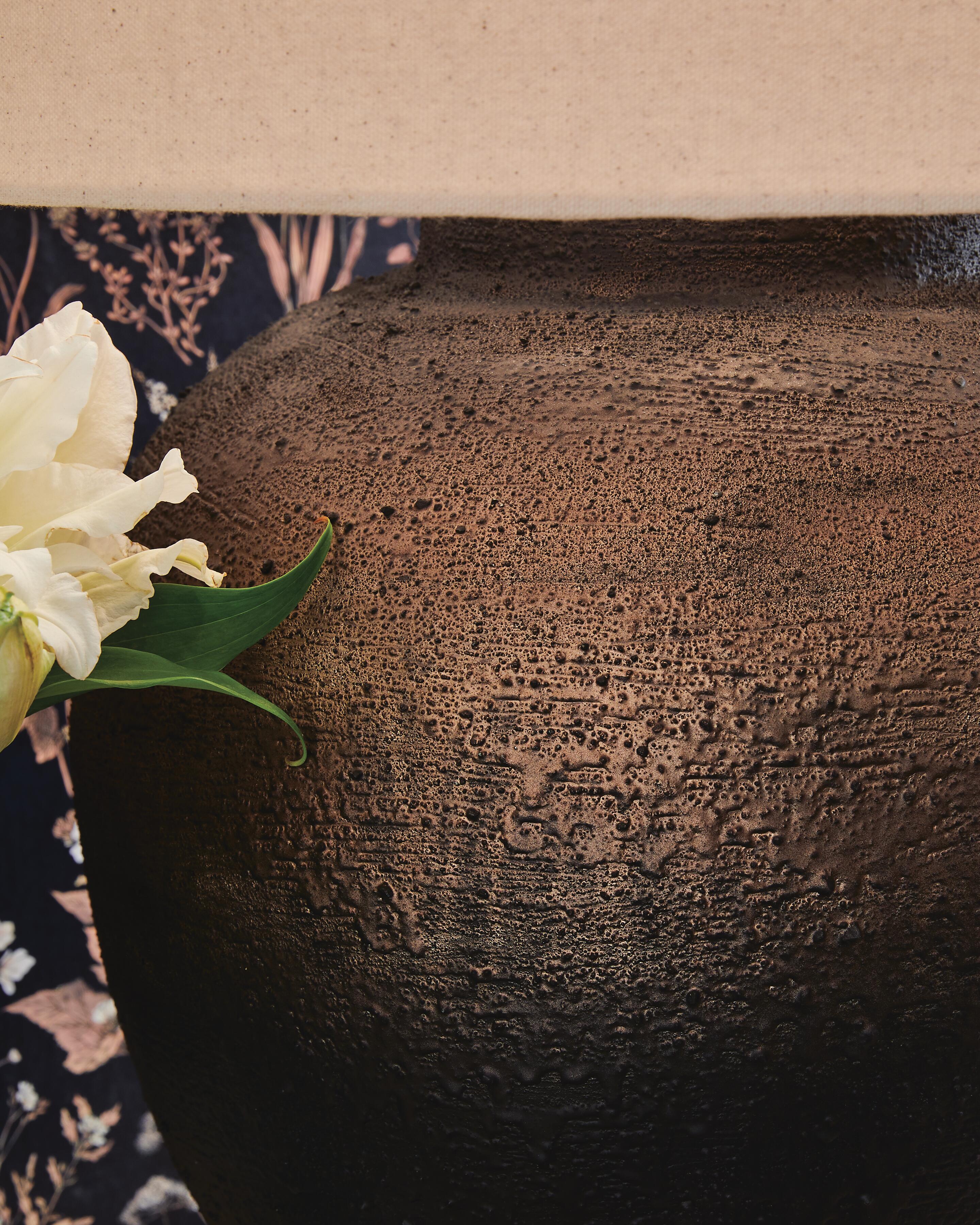 Newgerhard Table Lamp - image 3