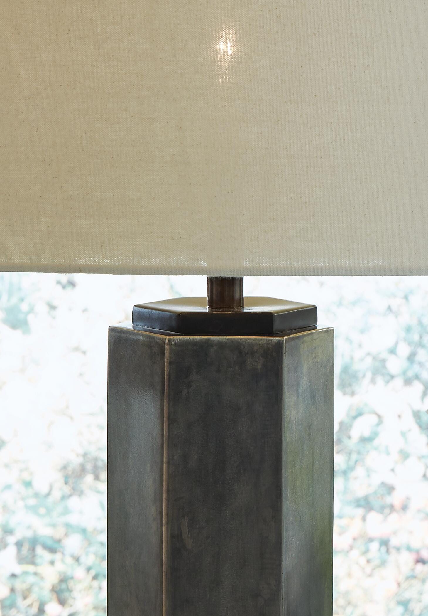 Dirkton Table Lamp - image 3