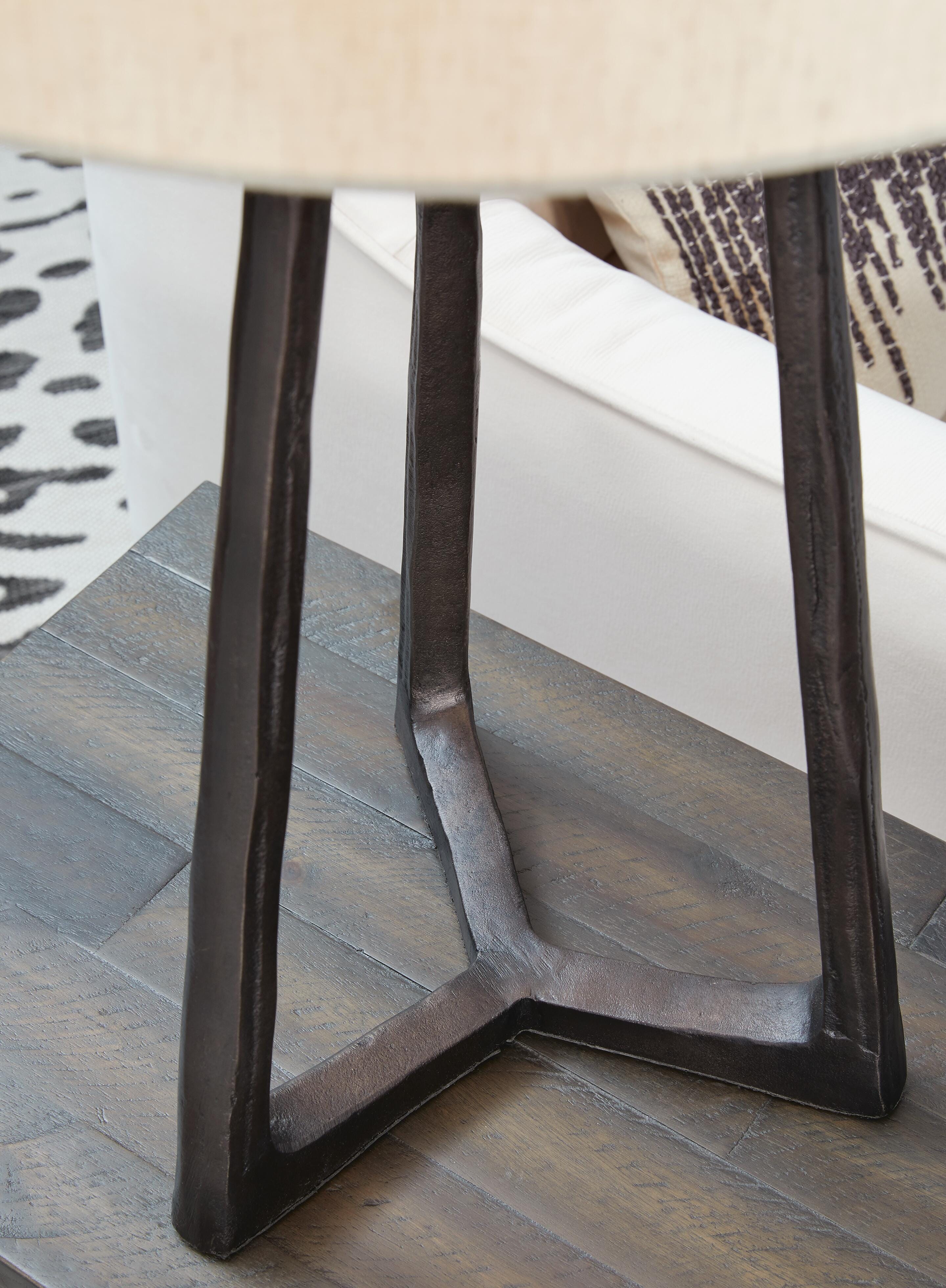 Ryandale Table Lamp - image 3