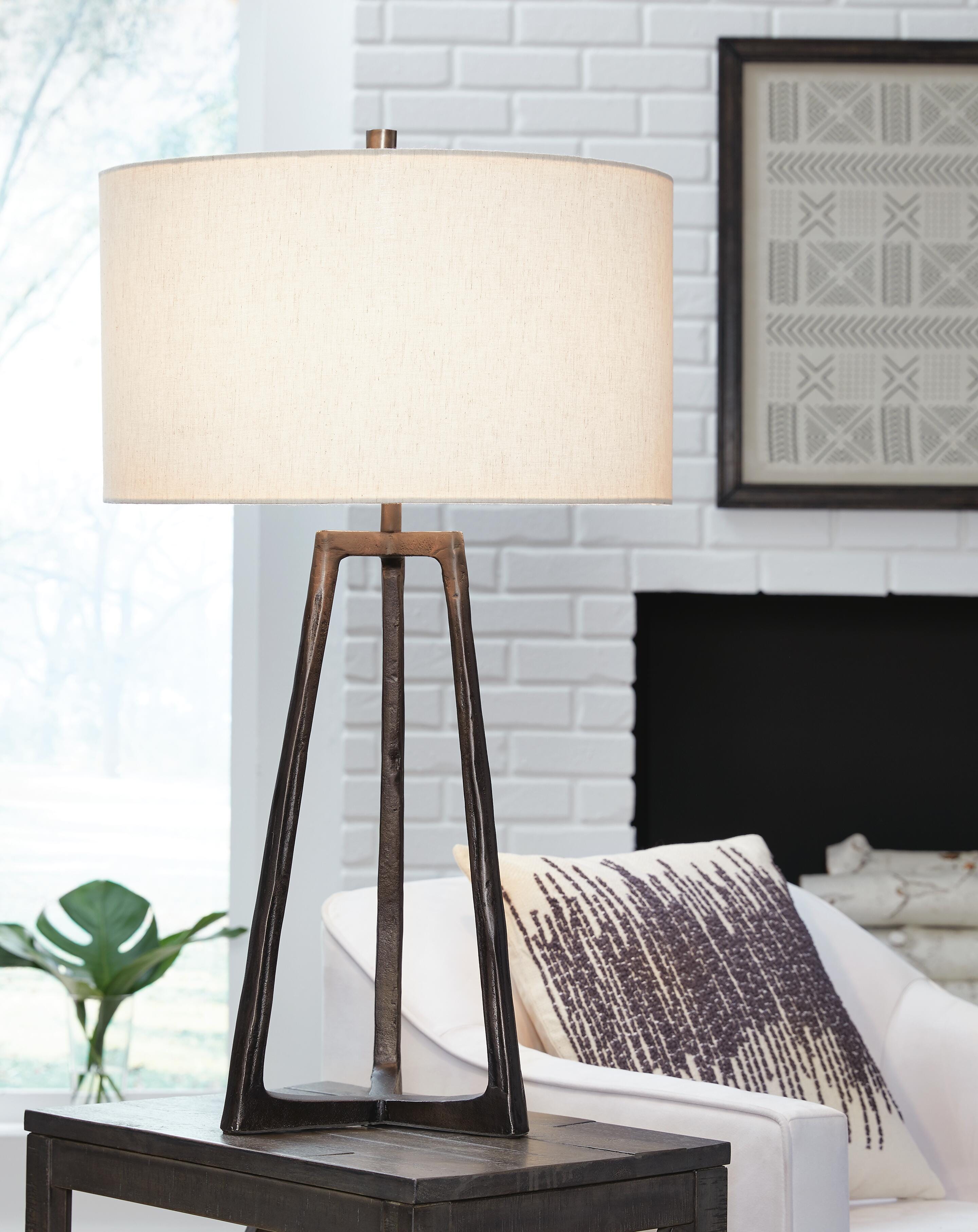 Ryandale Table Lamp - image 1