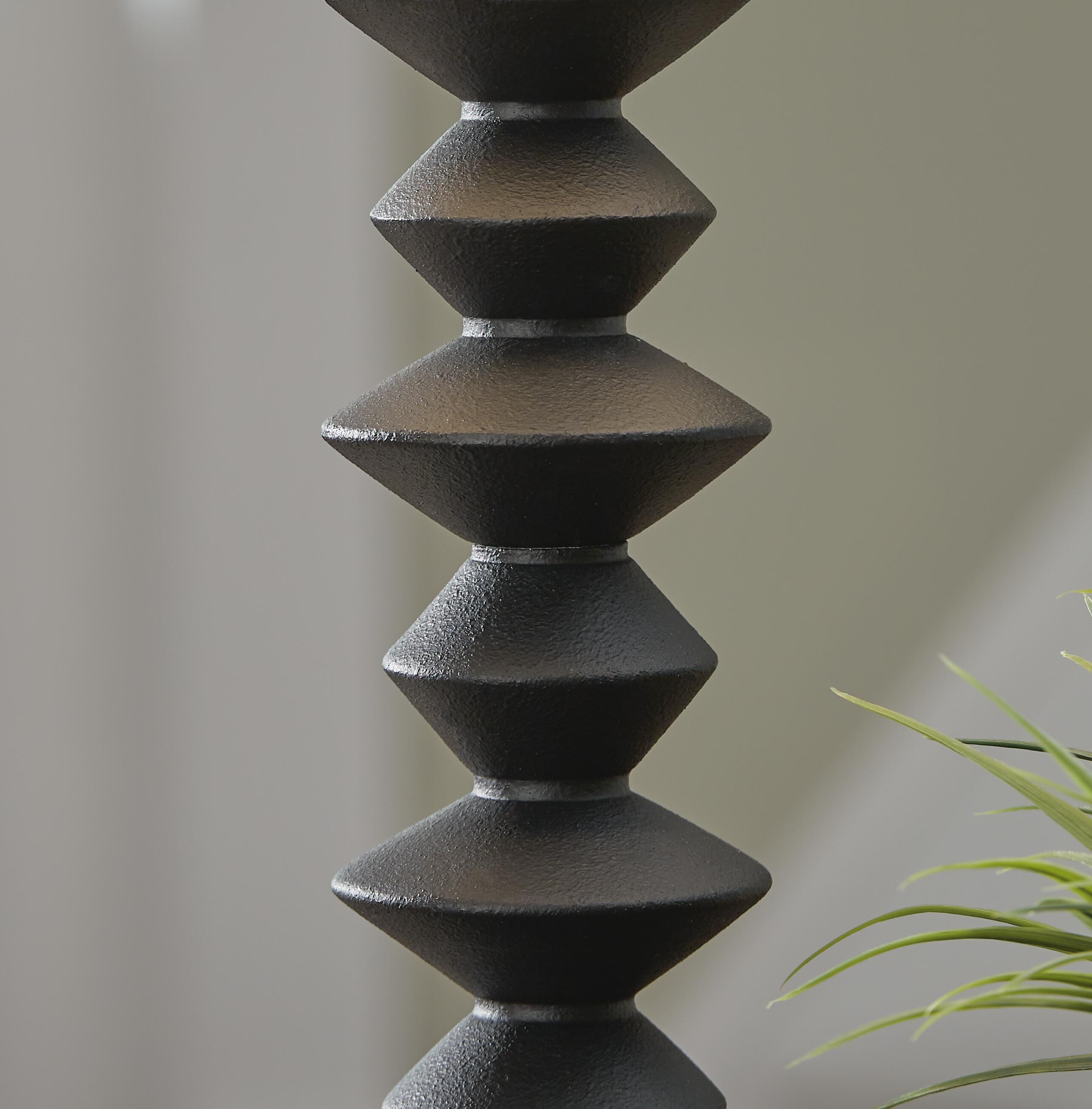 Luanndon Buffet Lamp - image 4
