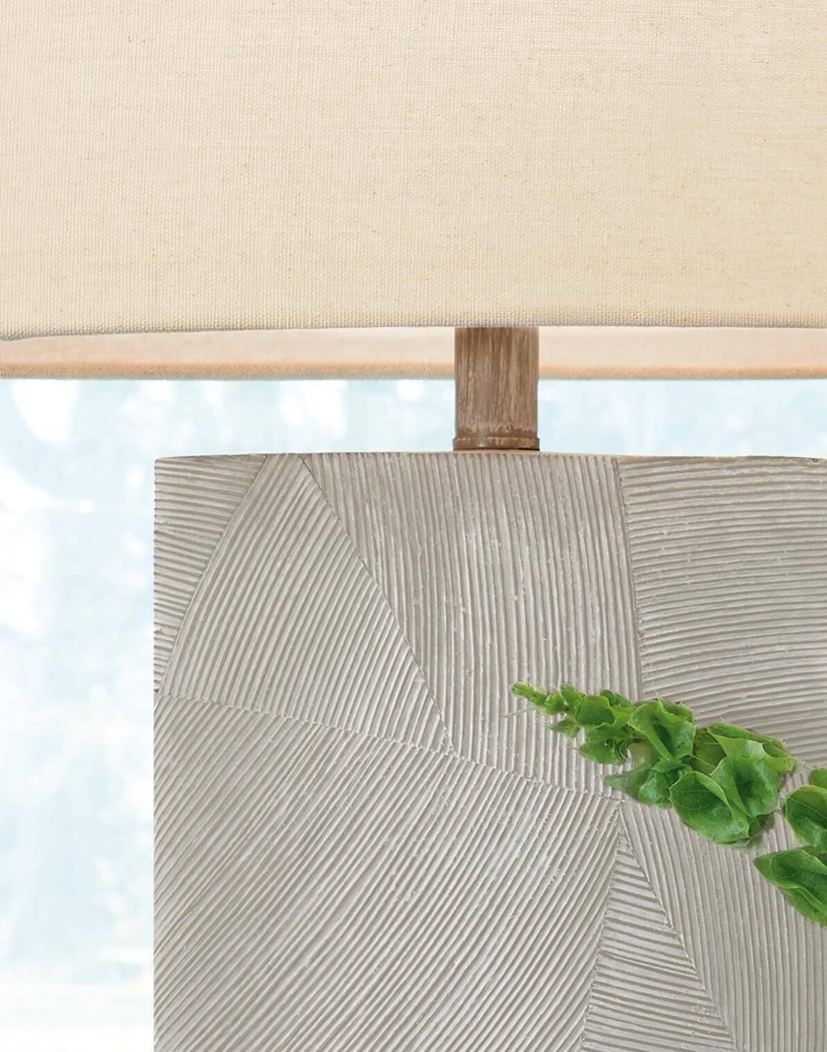 Bradard Table Lamp - image 3