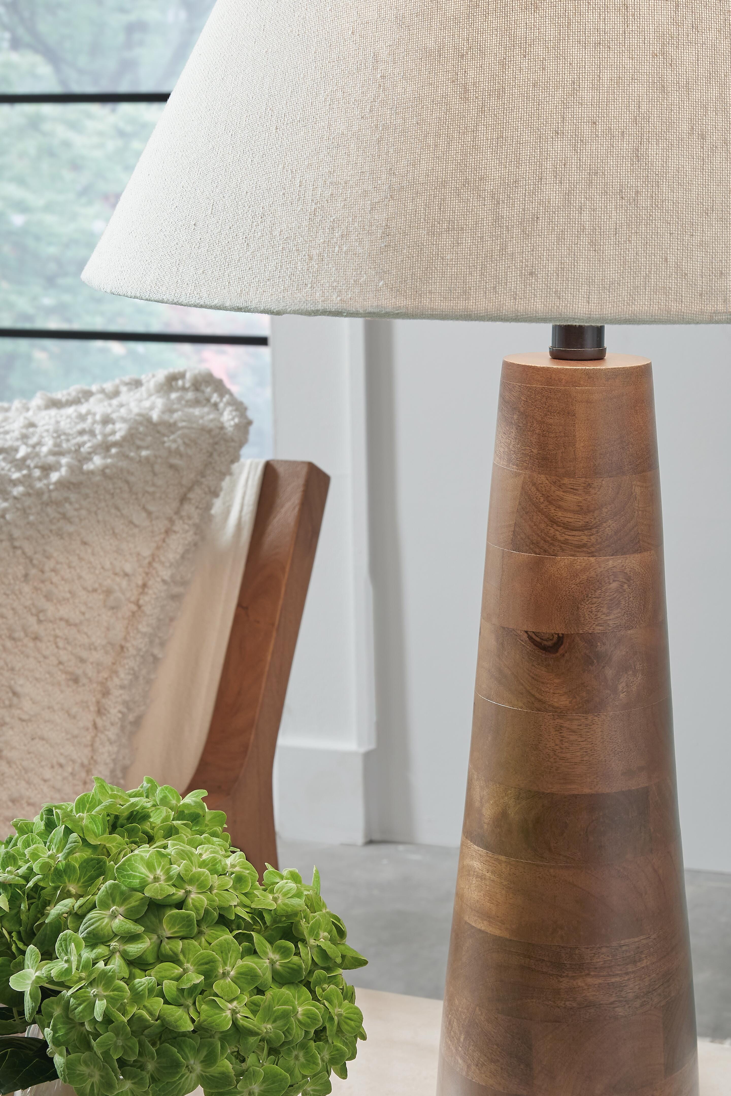 Danset Table Lamp - image 6