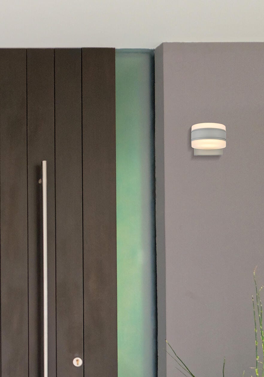 Raine Integrated Led Wall Sconce In Silver