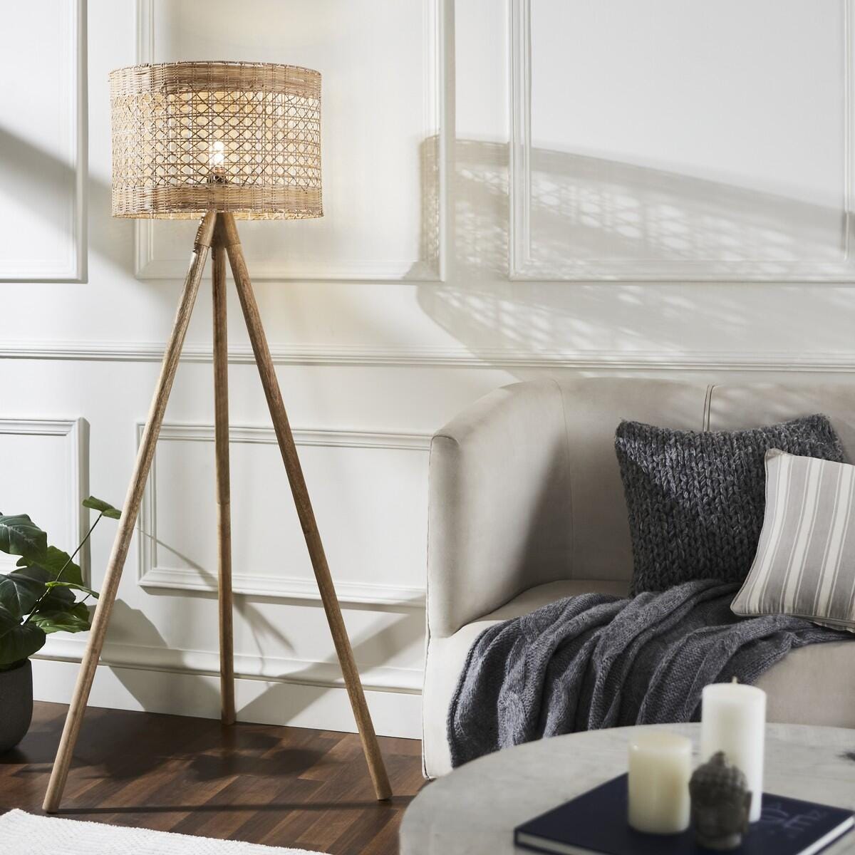 Safavieh Akroyd Floor Lamp, , rollover