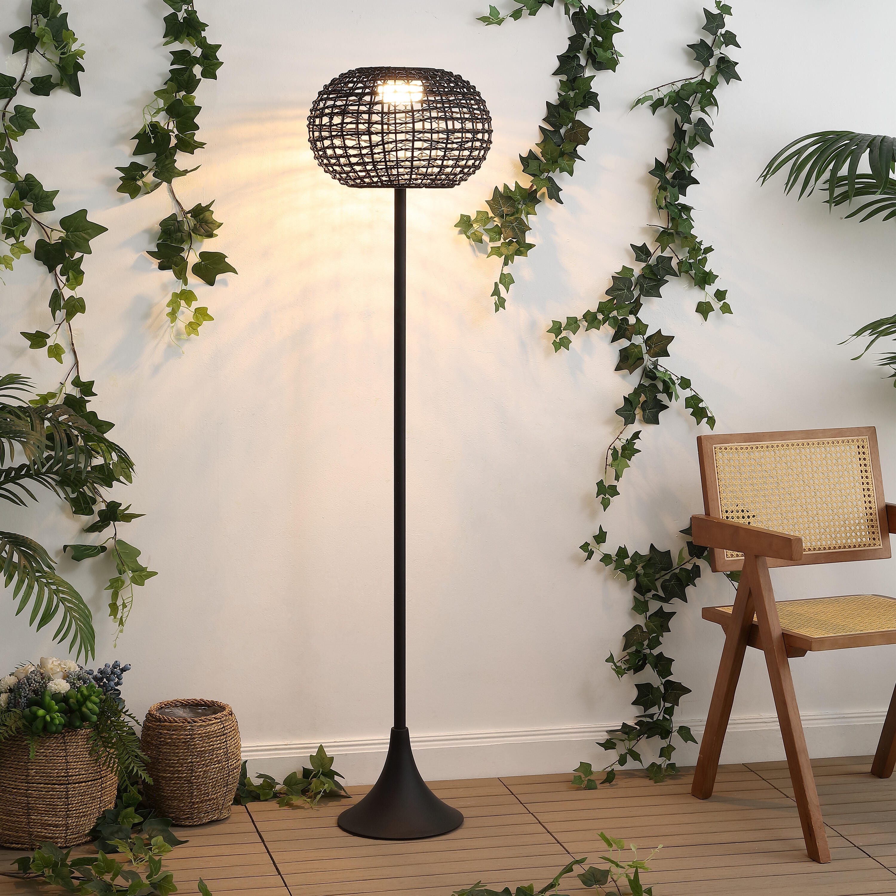 JONATHAN Y Jaemin Floor Lamp, Black, rollover