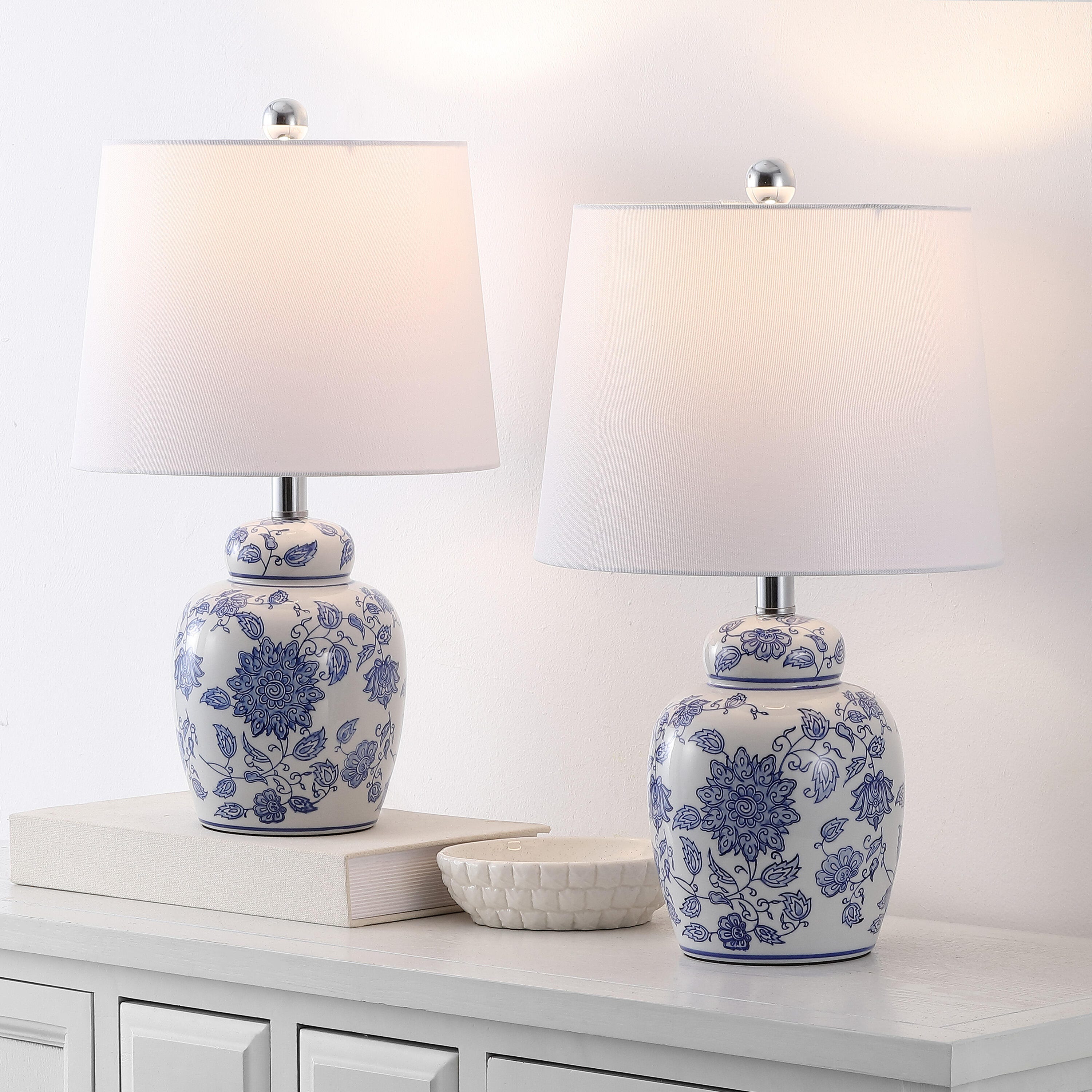 Safavieh Sandra Table Lamp (Set of 2), , rollover