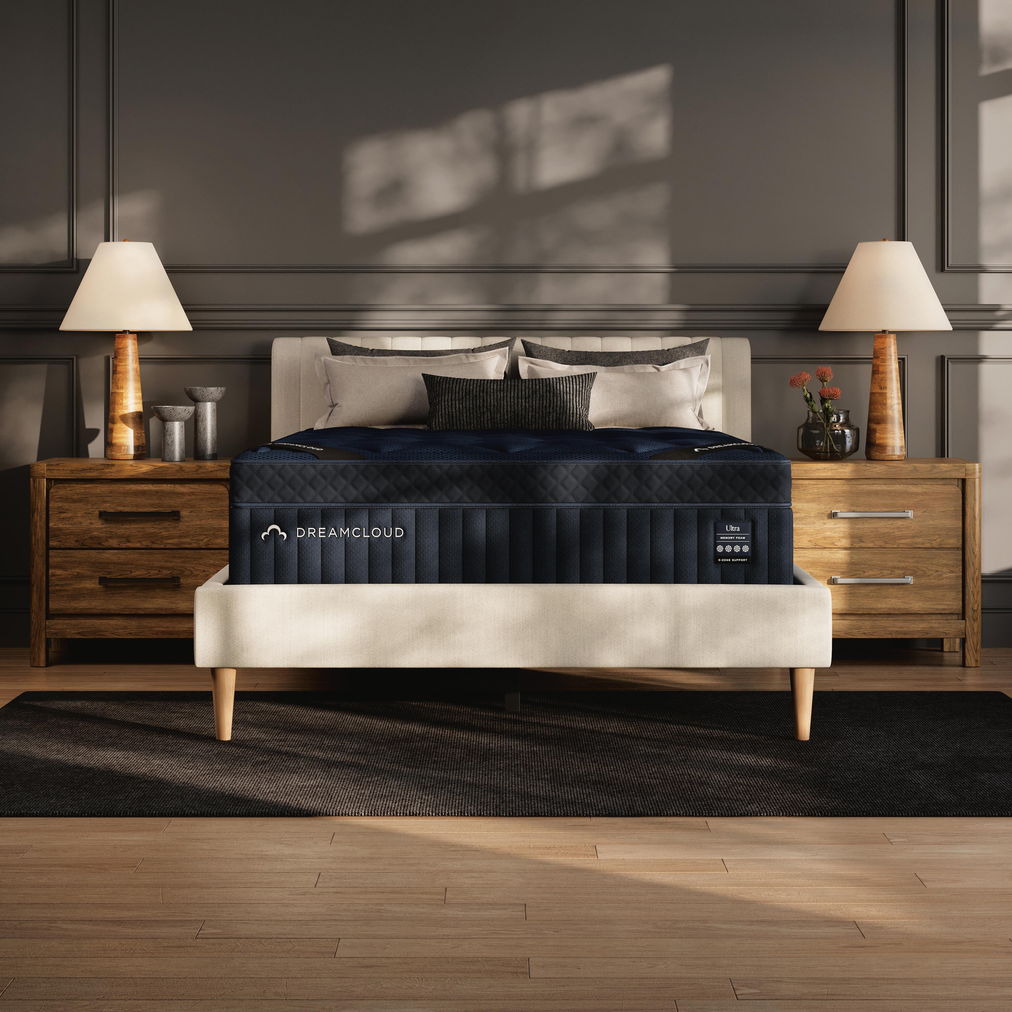 Dreamcloud Ultra Memory Foam Queen Mattress - image 8
