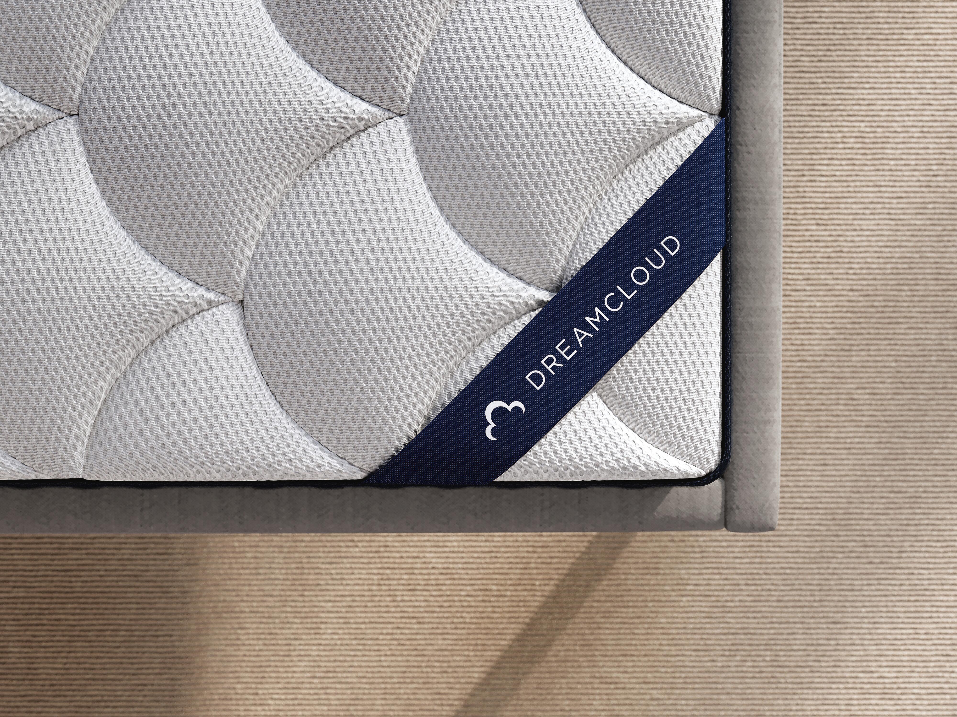 DreamCloud Classic Hybrid Queen Mattress - image 10
