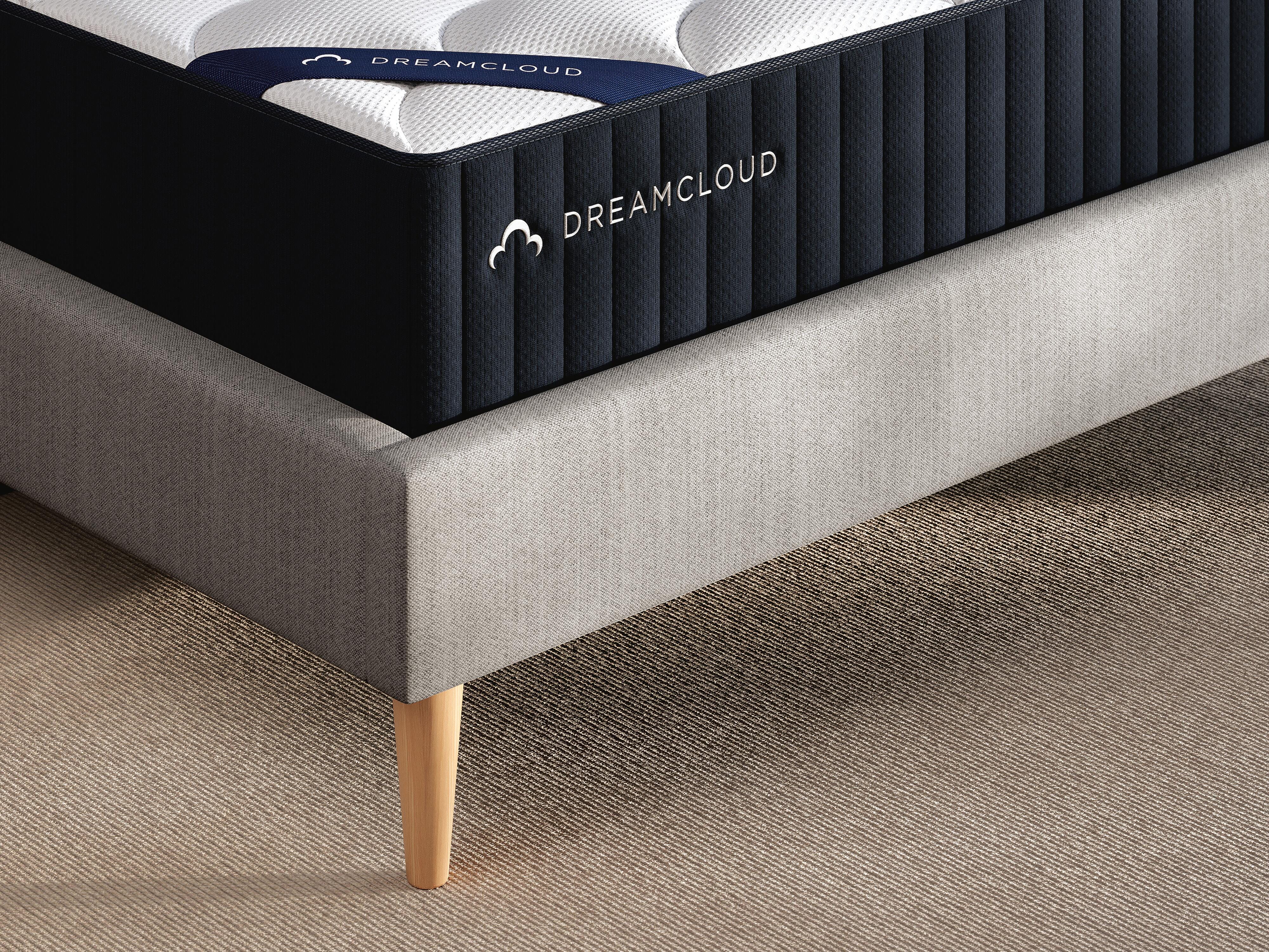 DreamCloud Classic Hybrid Queen Mattress - image 12