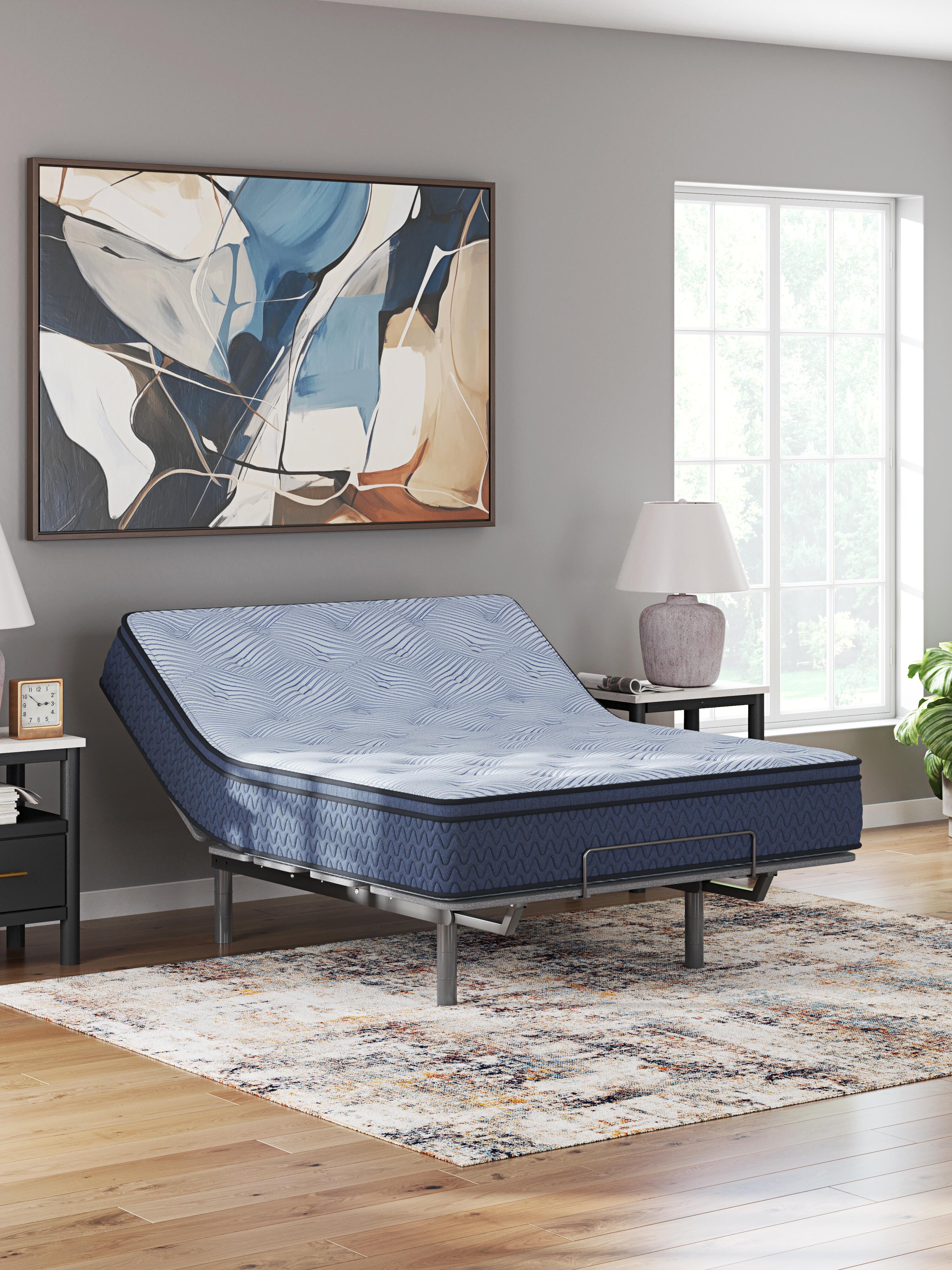 Peak 2.0 12 Hybrid King Mattress - image 8