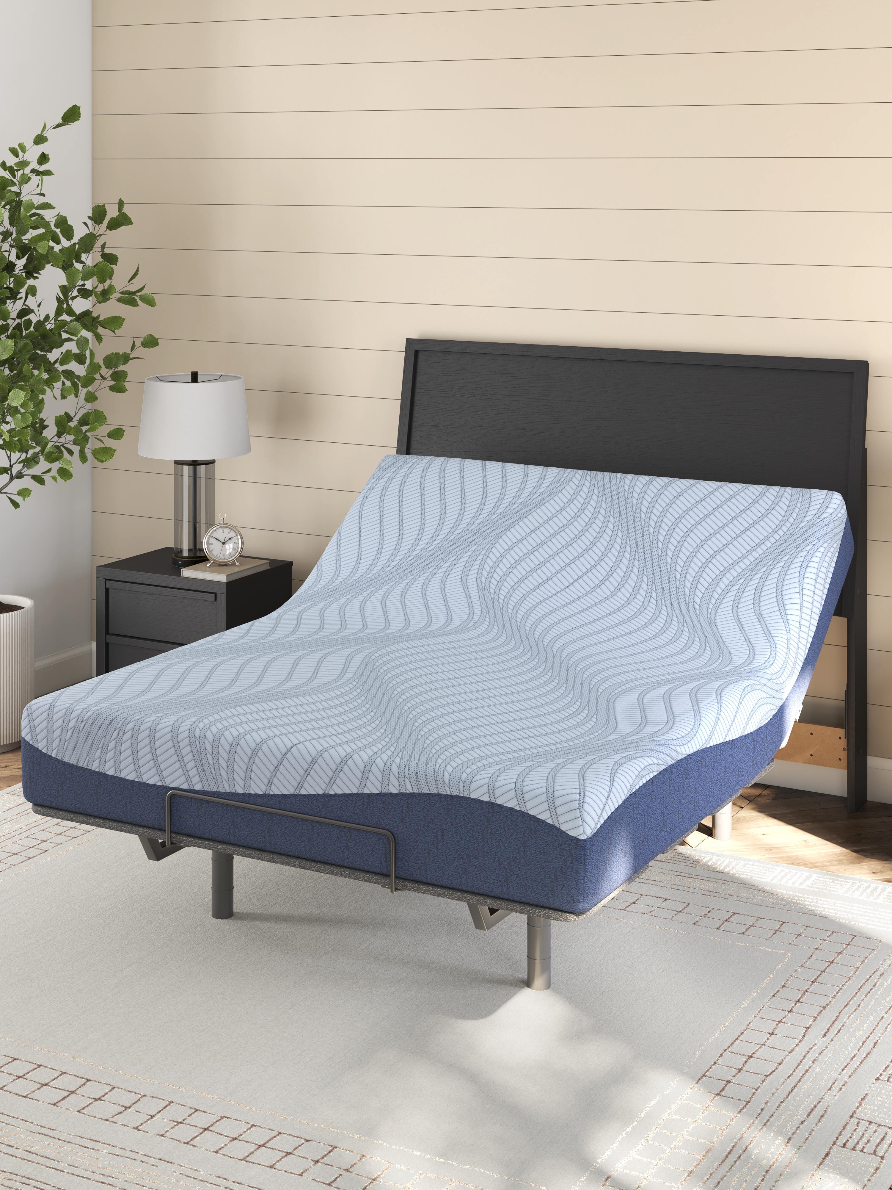Peak 2.0 10 Memory Foam Queen Mattress - image 6