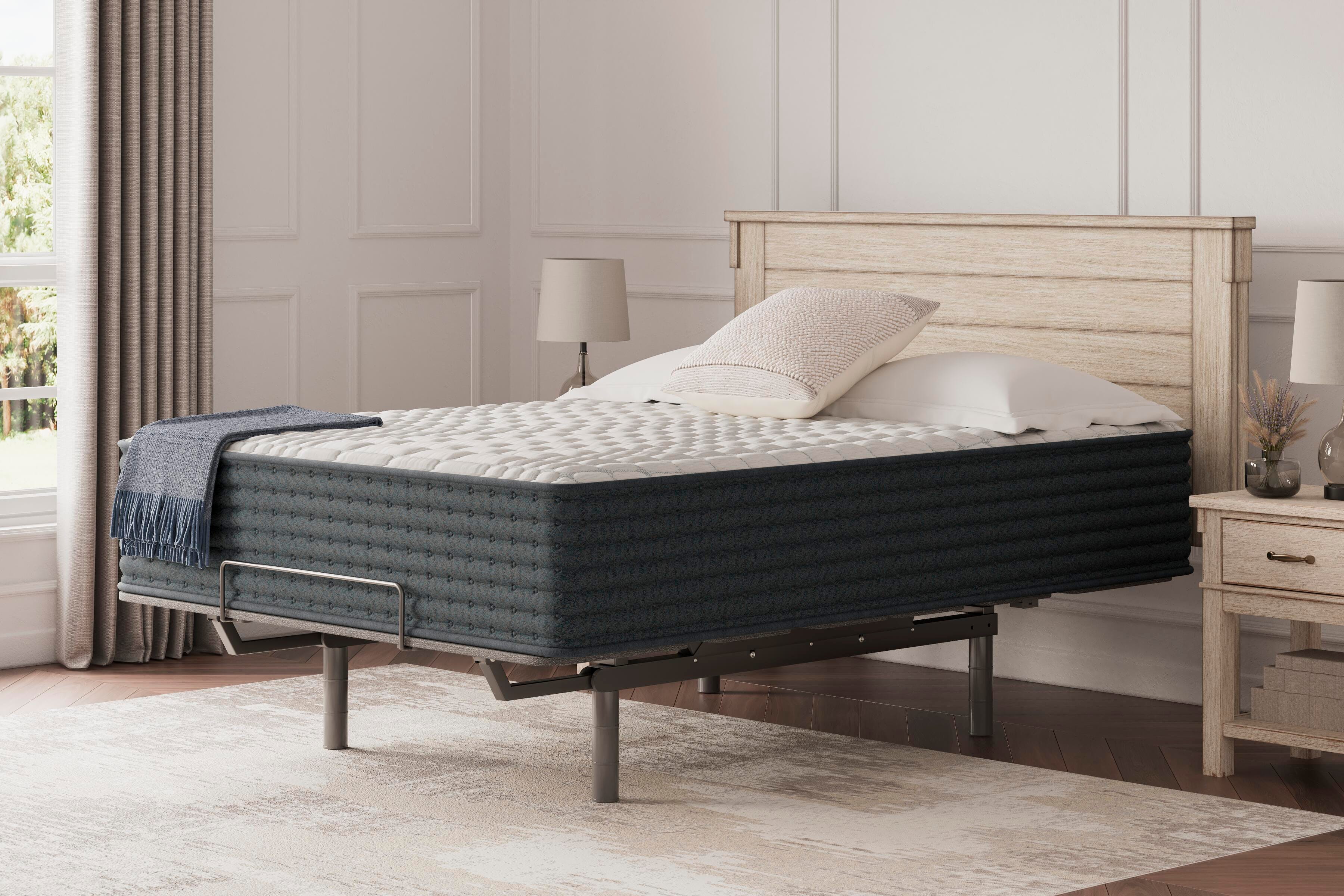 Hybrid 1300 Queen Mattress, White, large