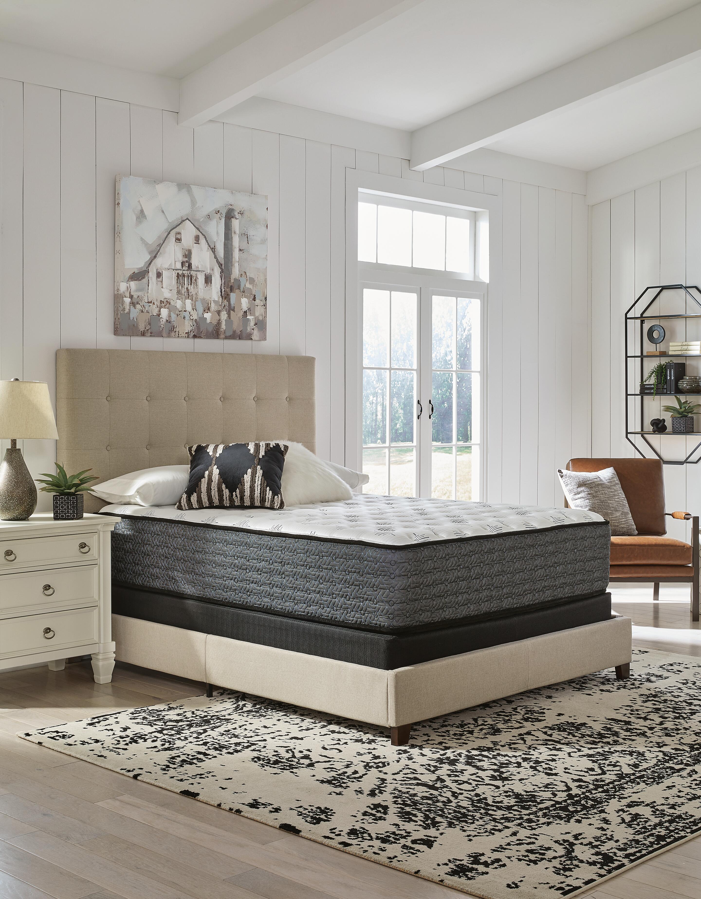 Ultra Luxury Firm Tight Top with Memory Foam King Mattress - image 5