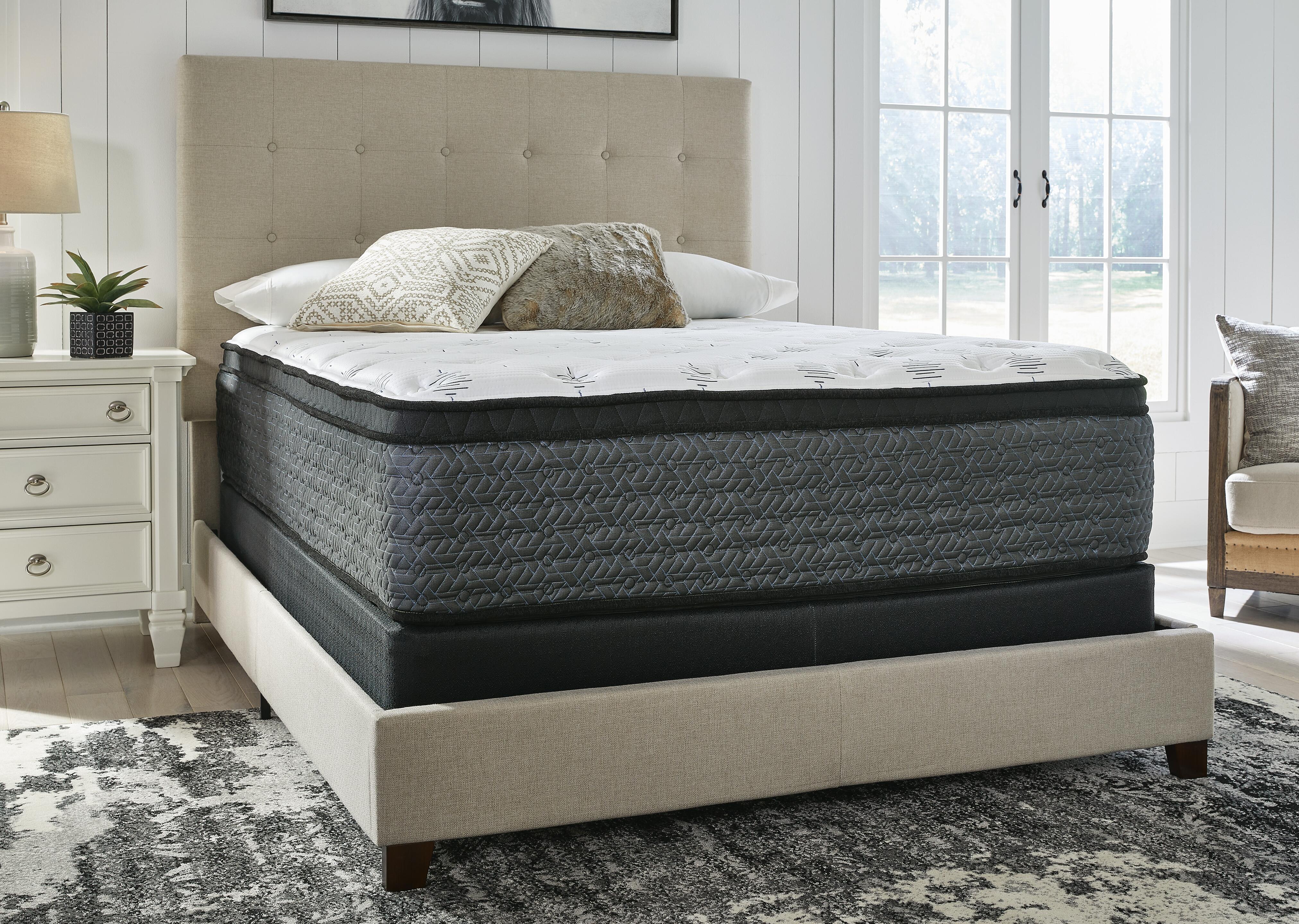 Ultra Luxury ET with Memory Foam King Mattress - image 7