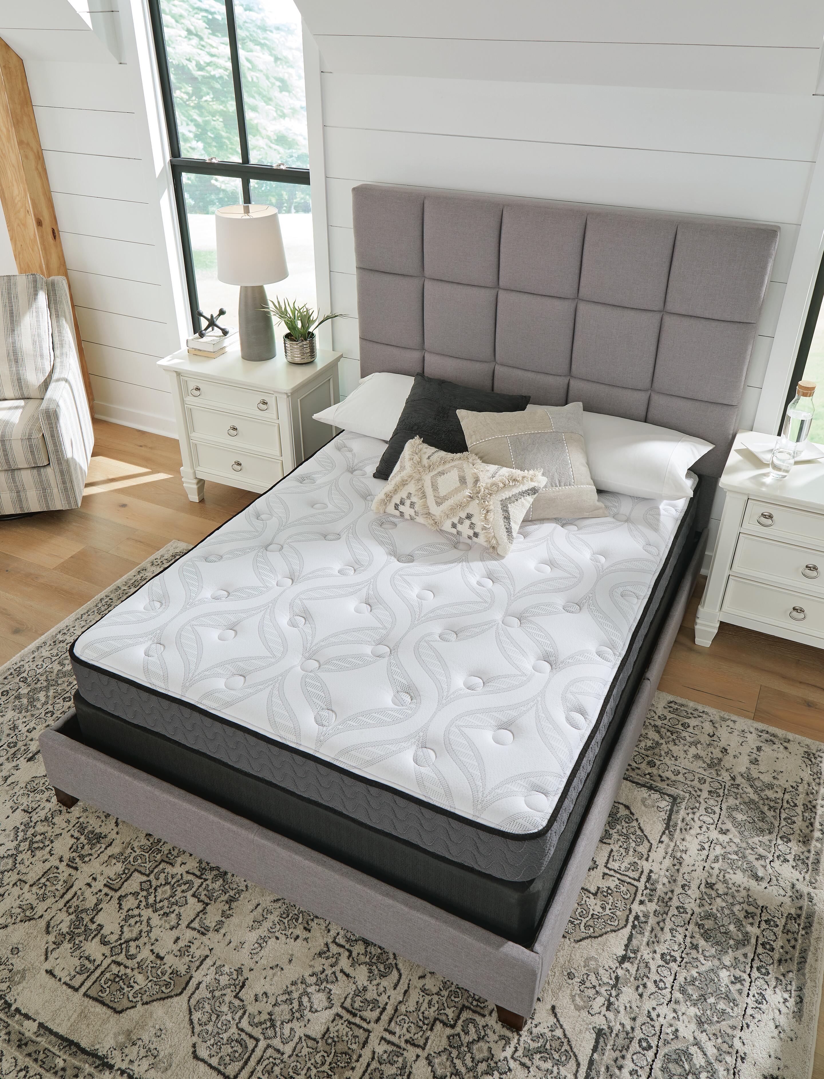 8 Inch Bonnell Hybrid Full Mattress - image 6