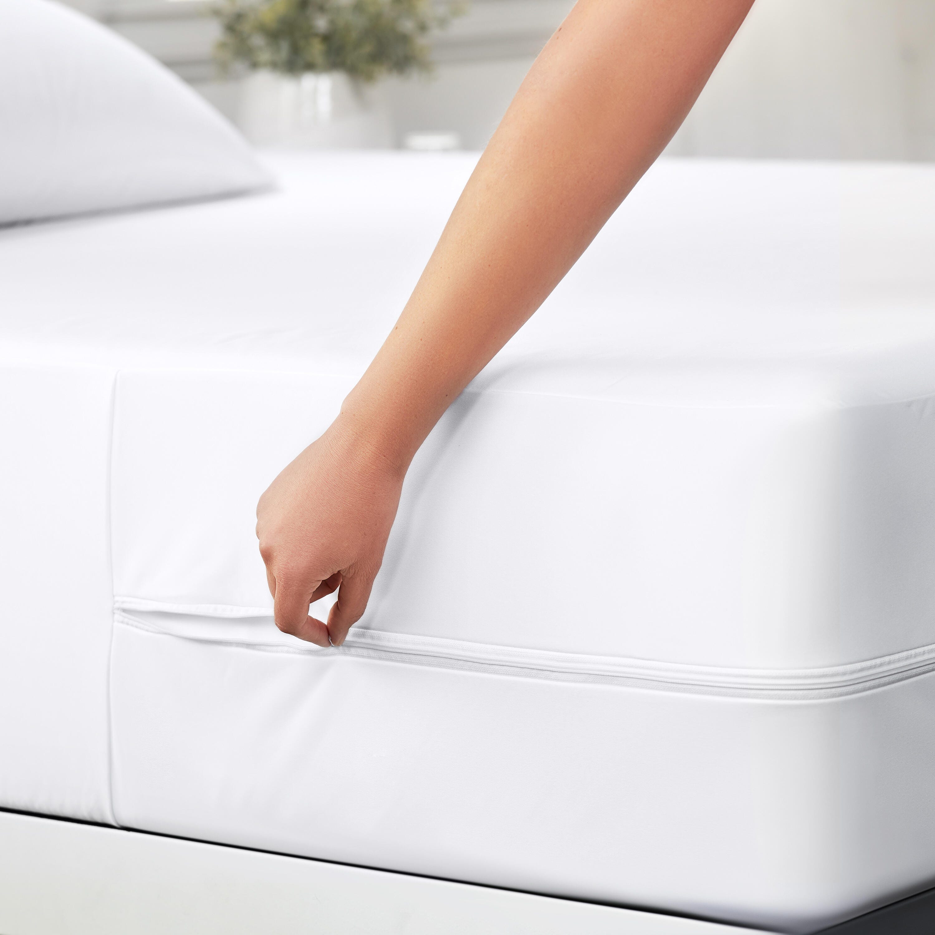 Zippered Full Bed Bug and Spill Proof Mattress Protector, White, large