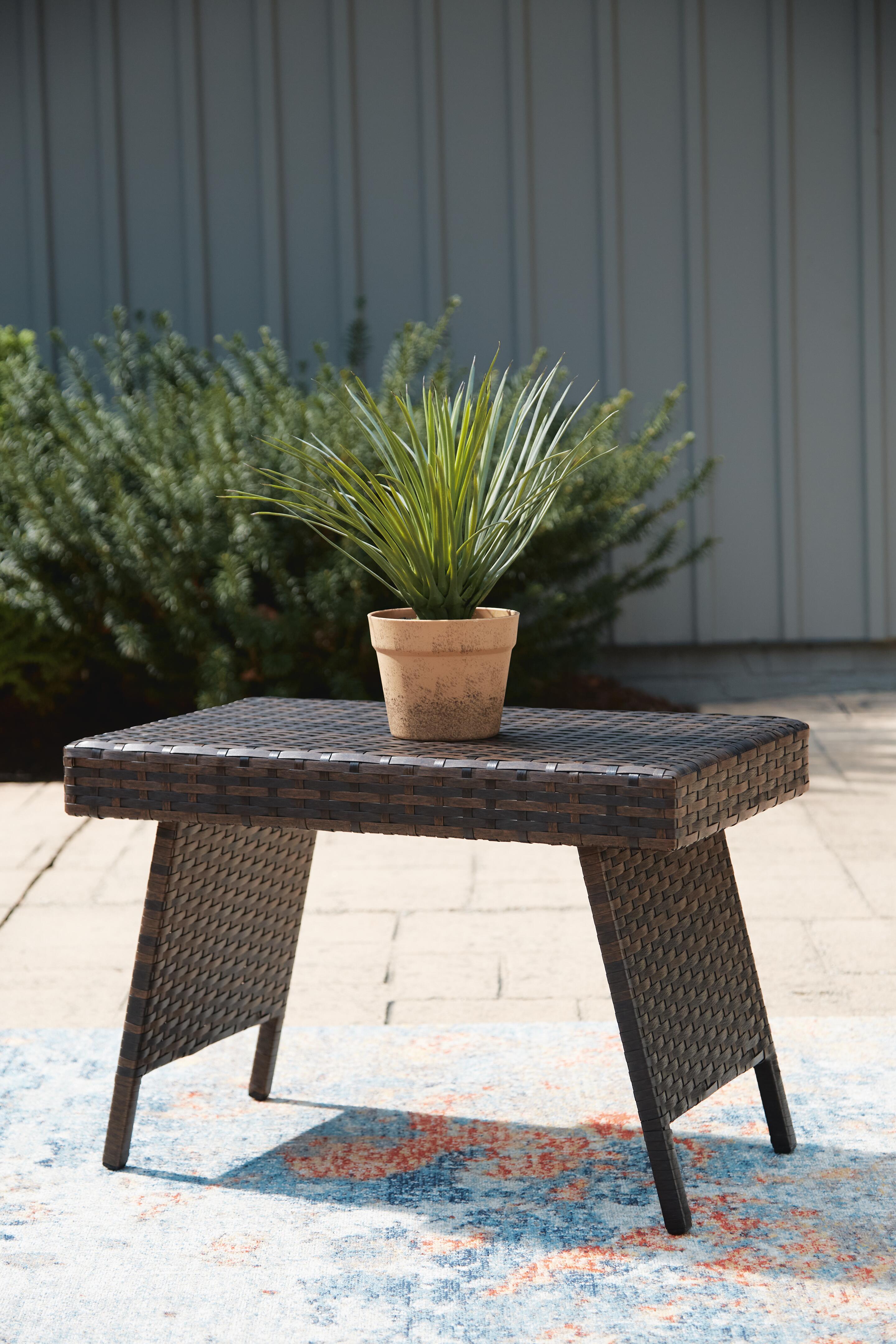 Kantana End Table - image 1