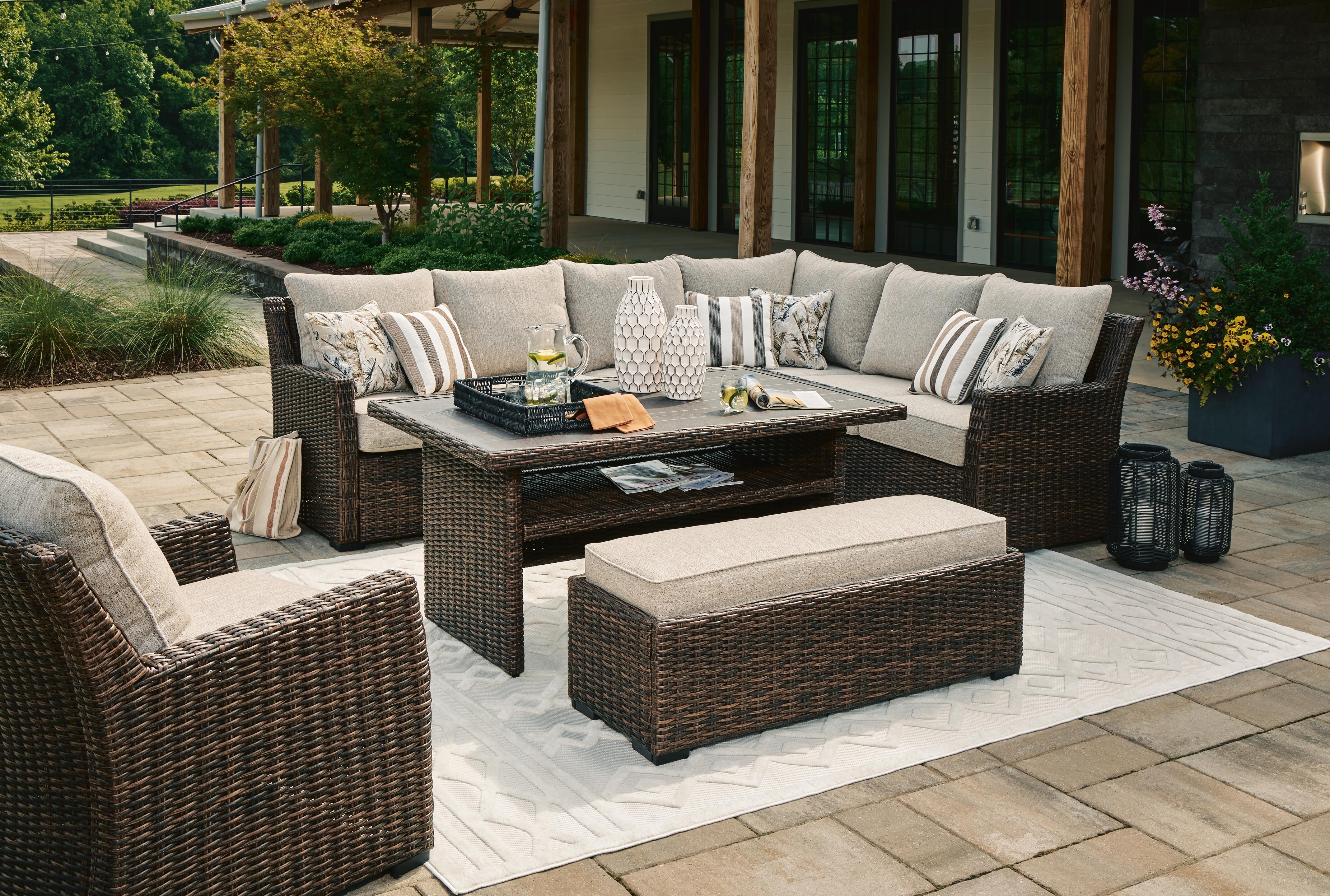 Brook Ranch Outdoor Sectional Set with Lounge Chair and Coffee