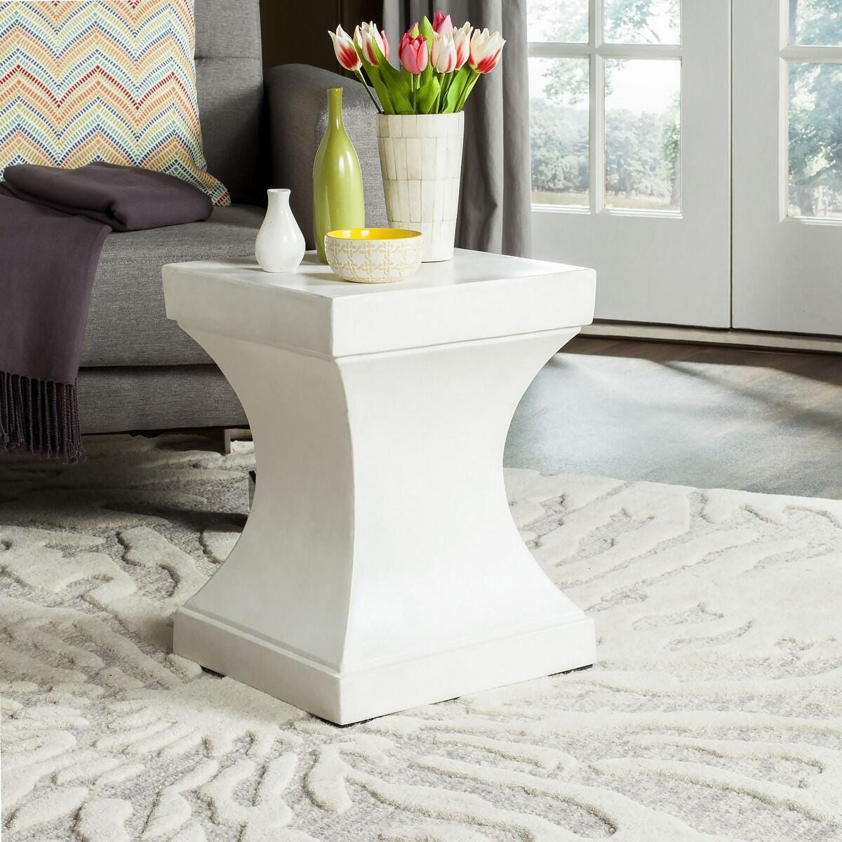 Safavieh Curby Indoor/Outdoor Modern Concrete Accent Table, White, large