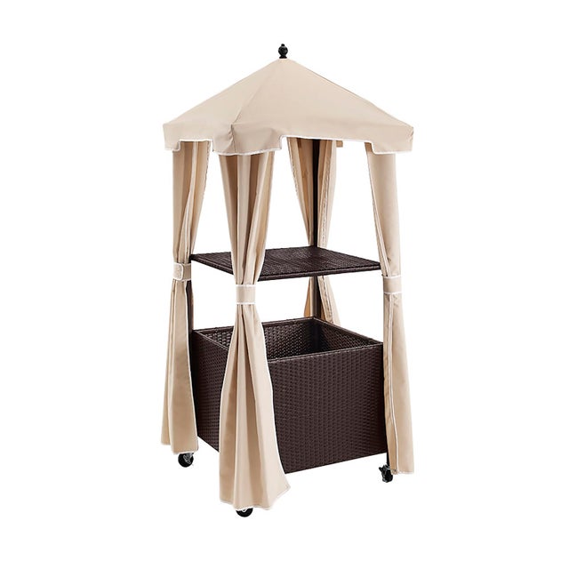 Palm Harbor Outdoor Towel Valet