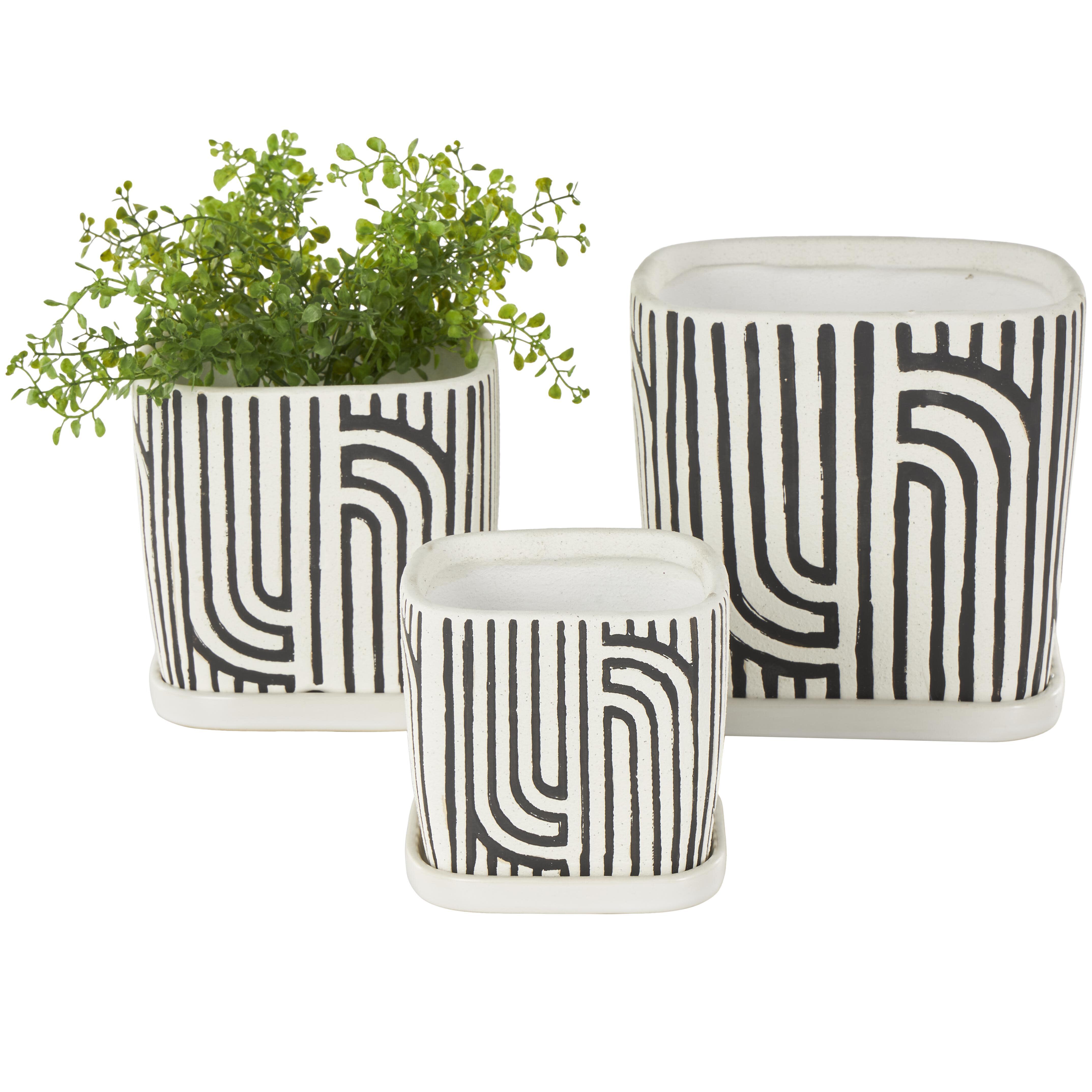 Bayberry Lane Outdoor Geometric Planter (Set of 3), Black, large