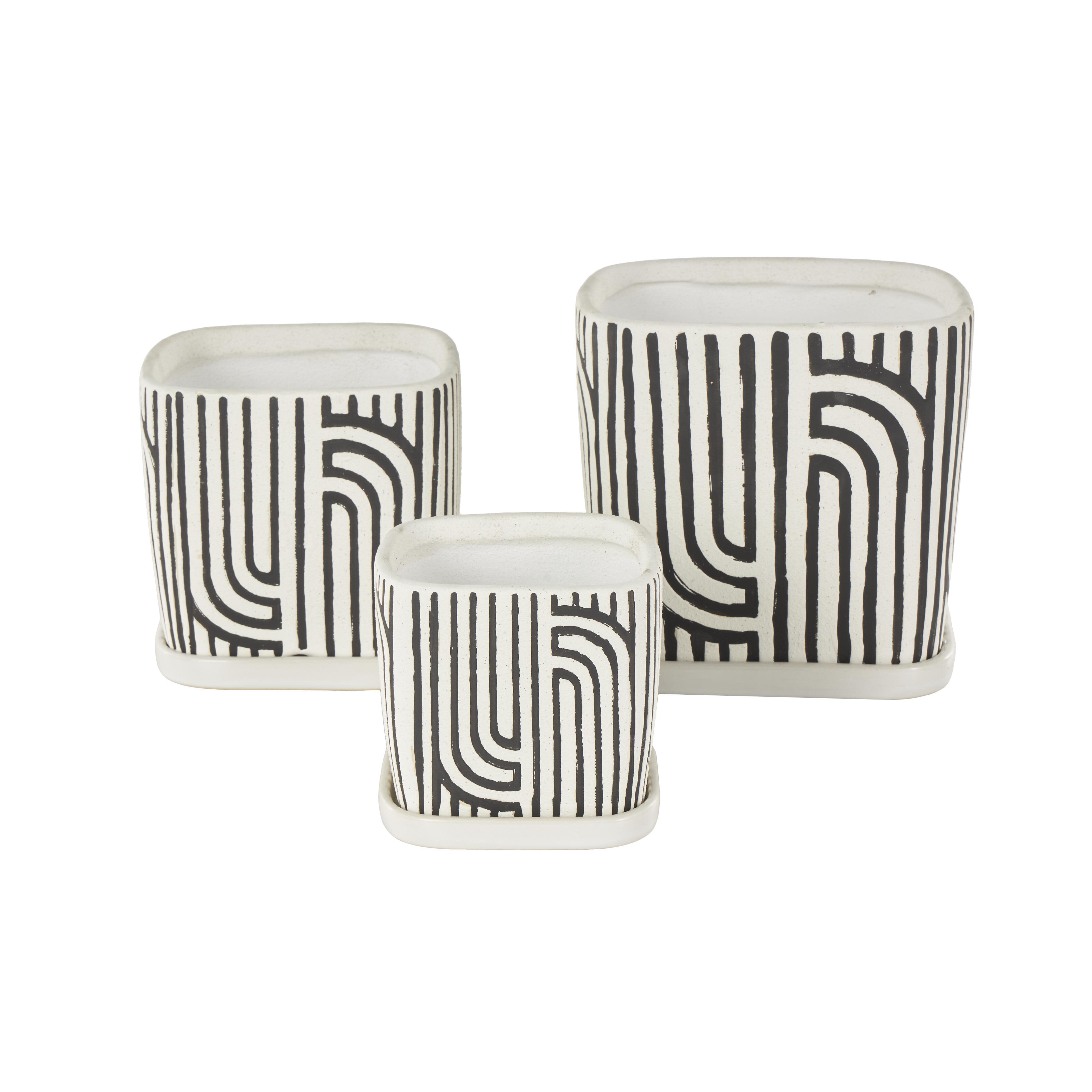 Bayberry Lane Outdoor Geometric Planter (Set of 3), Black, large