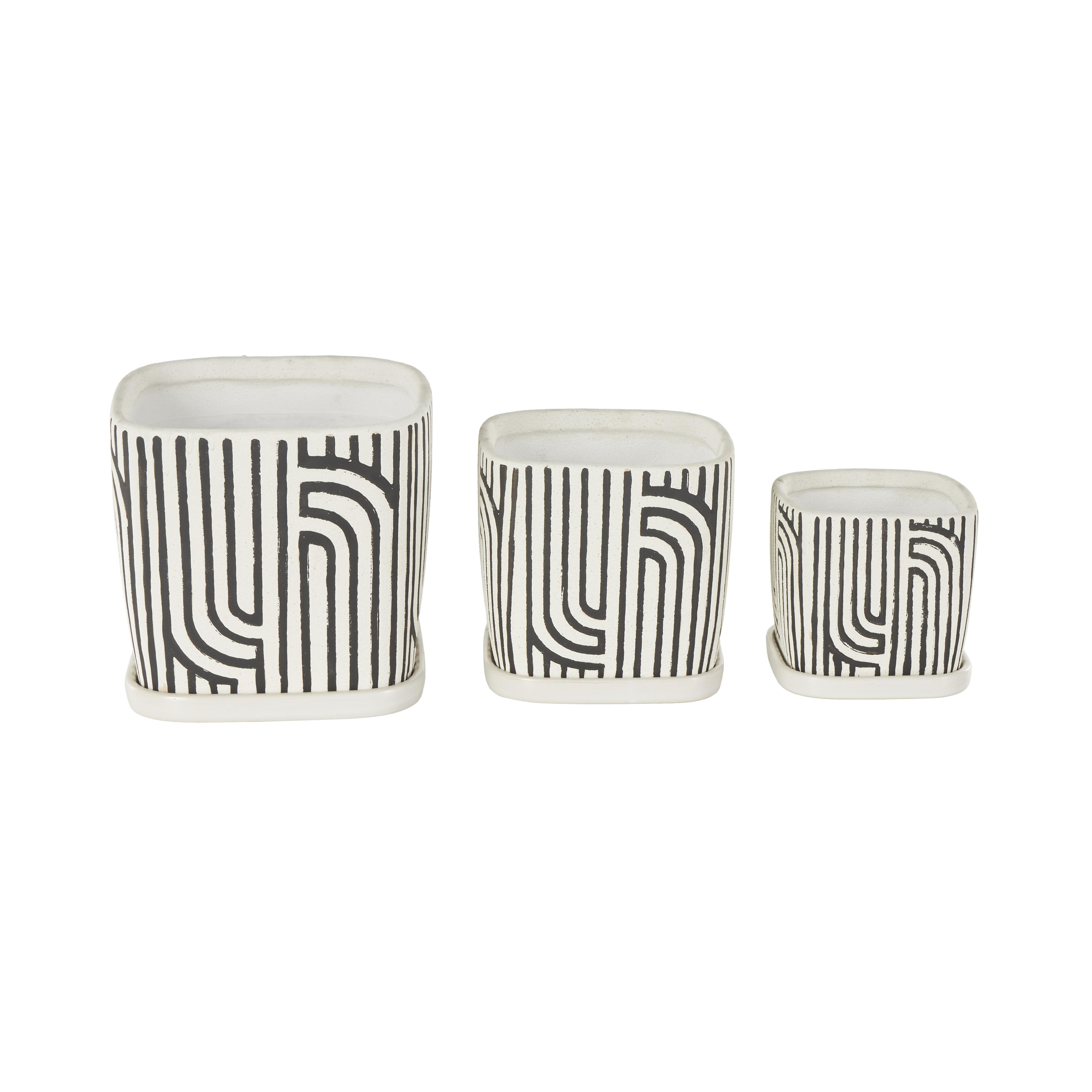 Bayberry Lane Outdoor Geometric Planter (Set of 3), Black, large