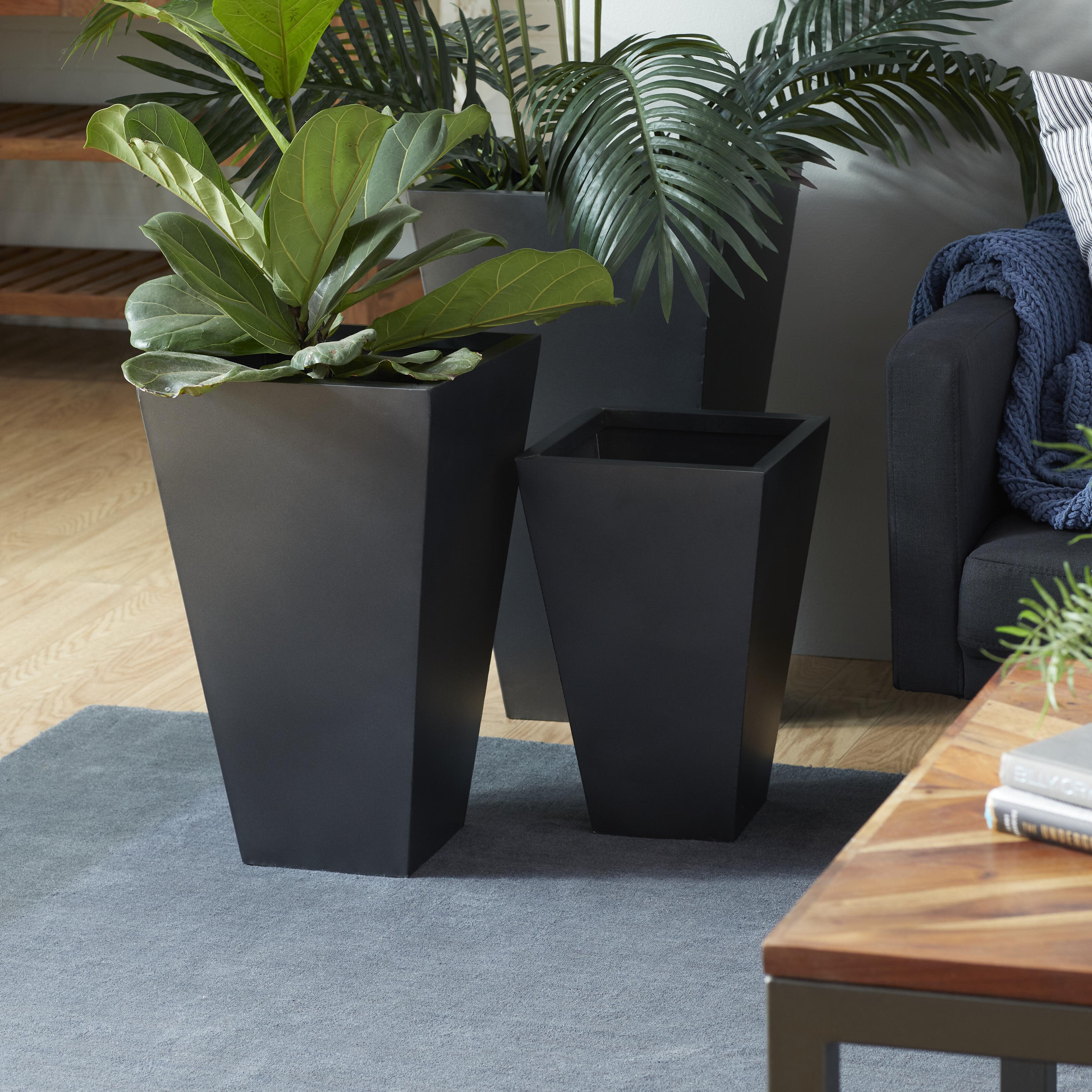 Bayberry Lane Outdoor Tapered Base Planter (Set of 3), , rollover