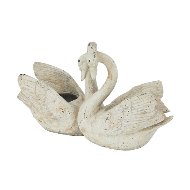 Bayberry Lane Outdoor Swan Planter